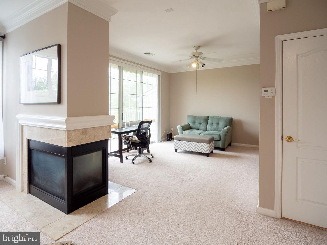 1819 KENWOOD AVENUE 303