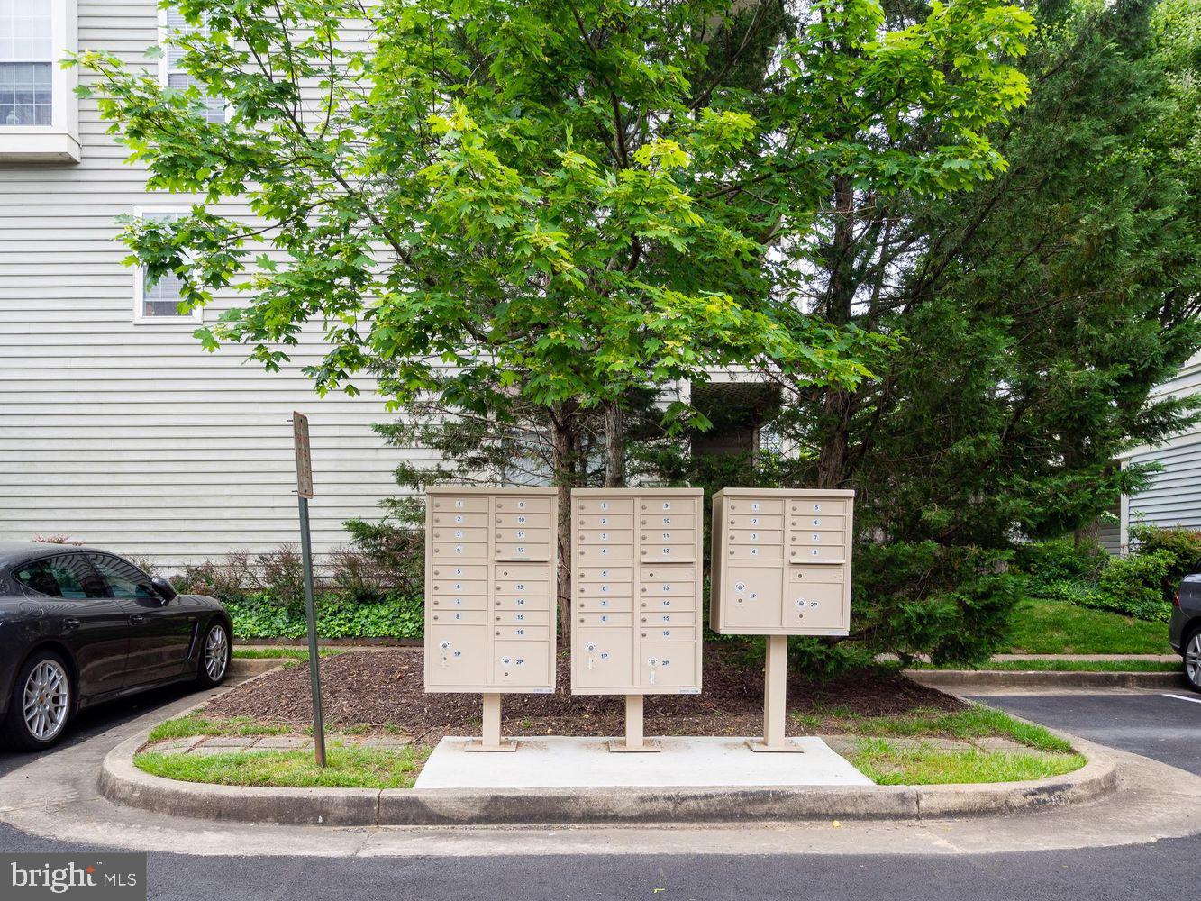 1819 KENWOOD AVENUE 303