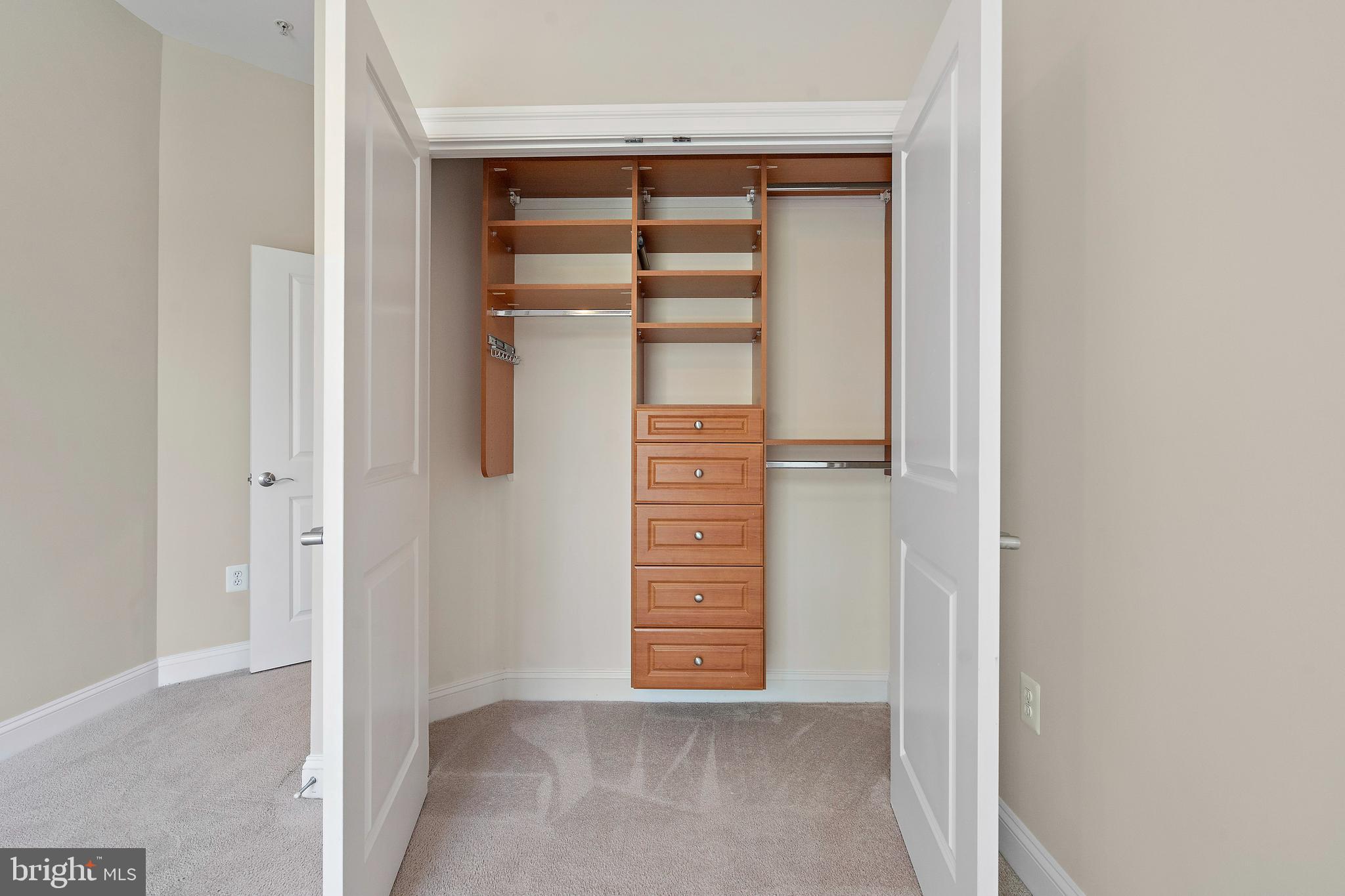 1023 N ROYAL STREET 217