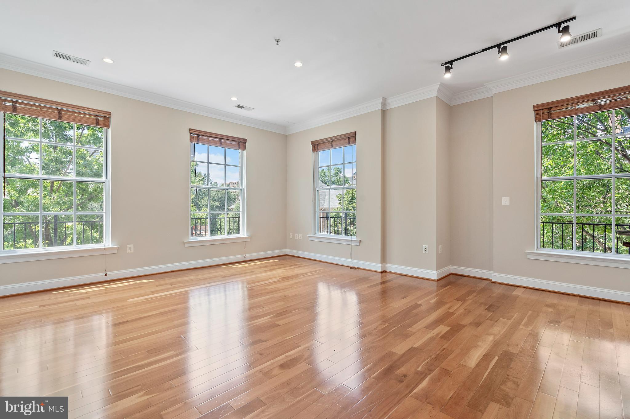 1023 N ROYAL STREET 217