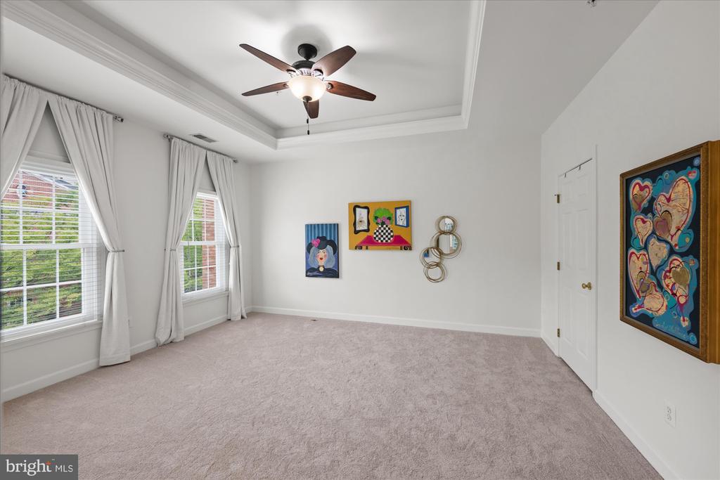 5015 WAPLE LANE