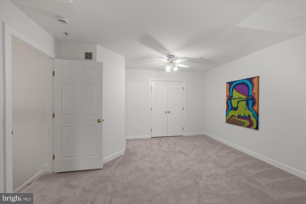 5015 WAPLE LANE