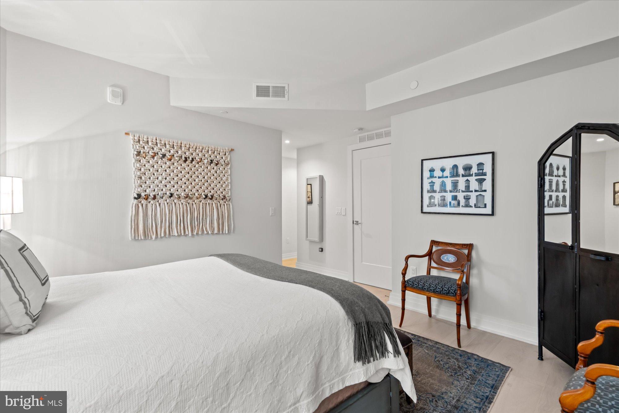 1201 N ROYAL STREET 214