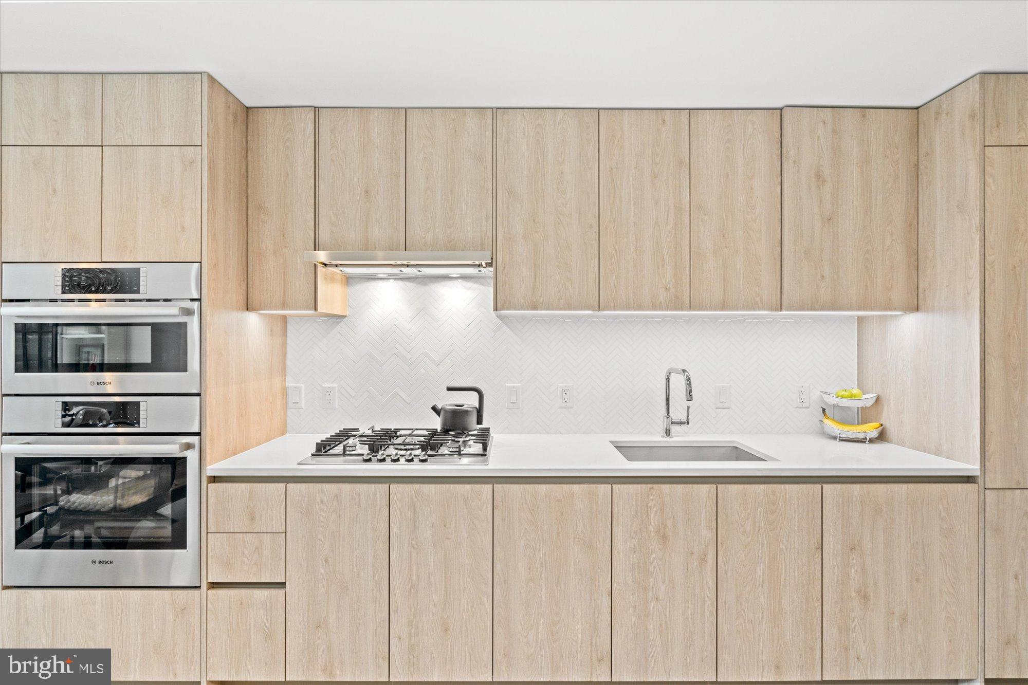 1201 N ROYAL STREET 214