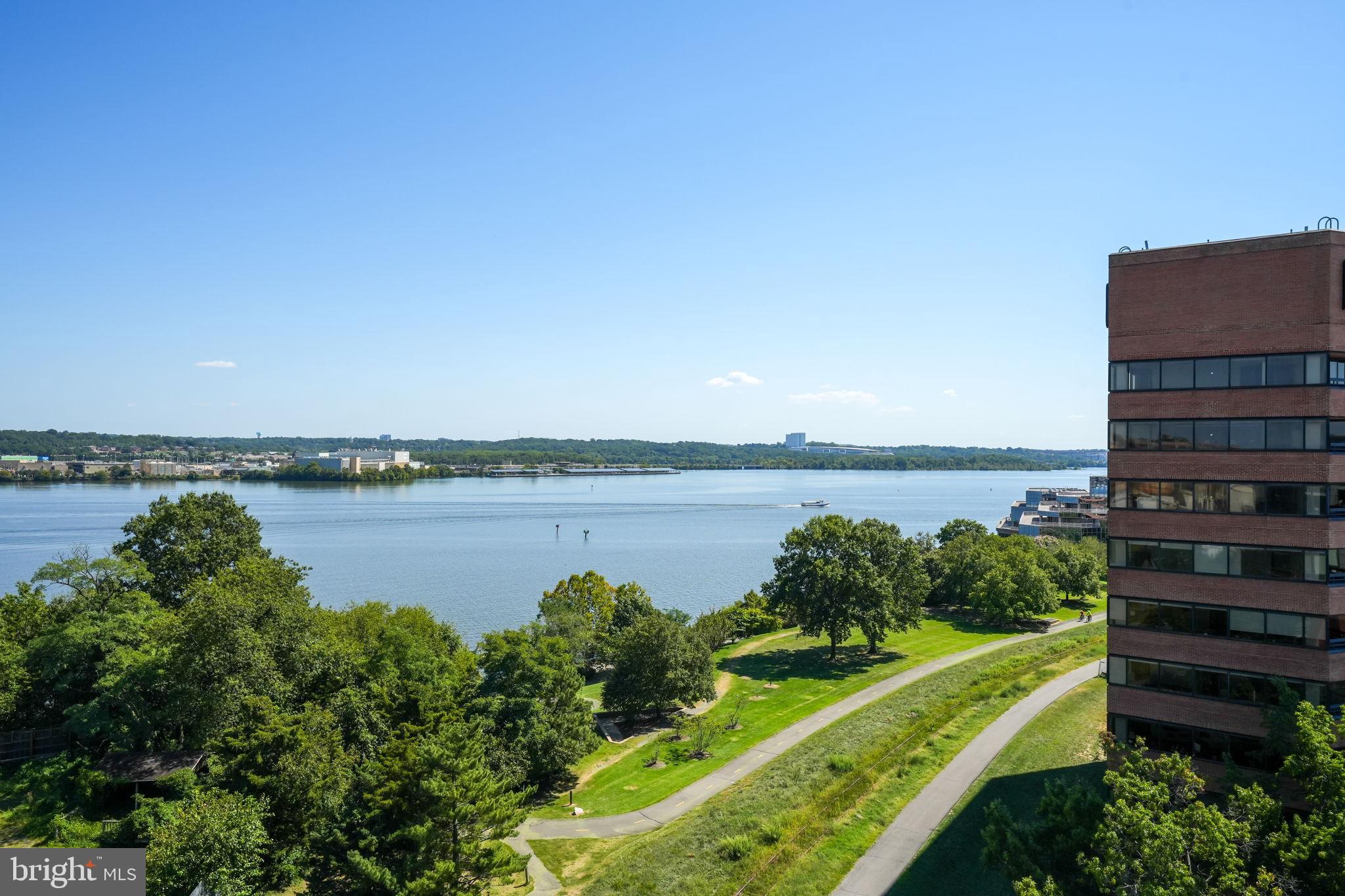 1201 N ROYAL STREET 214