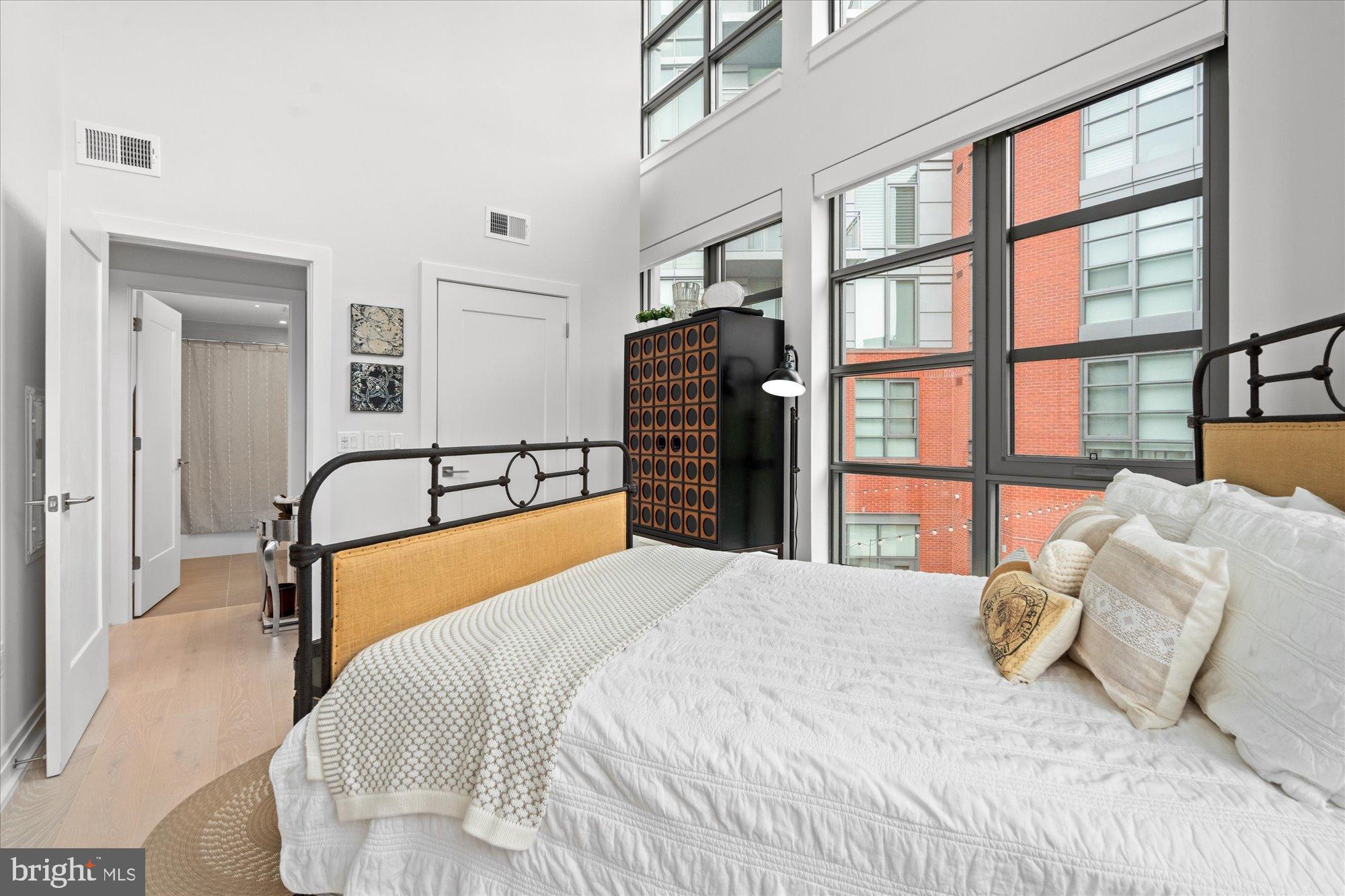 1201 N ROYAL STREET 214