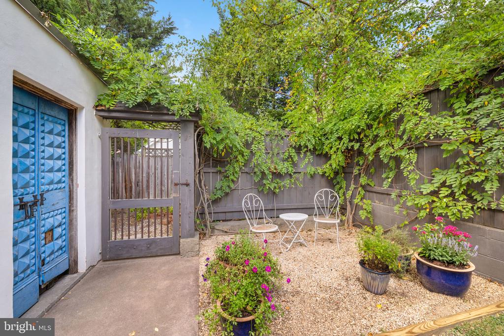 416 DUNCAN AVENUE
