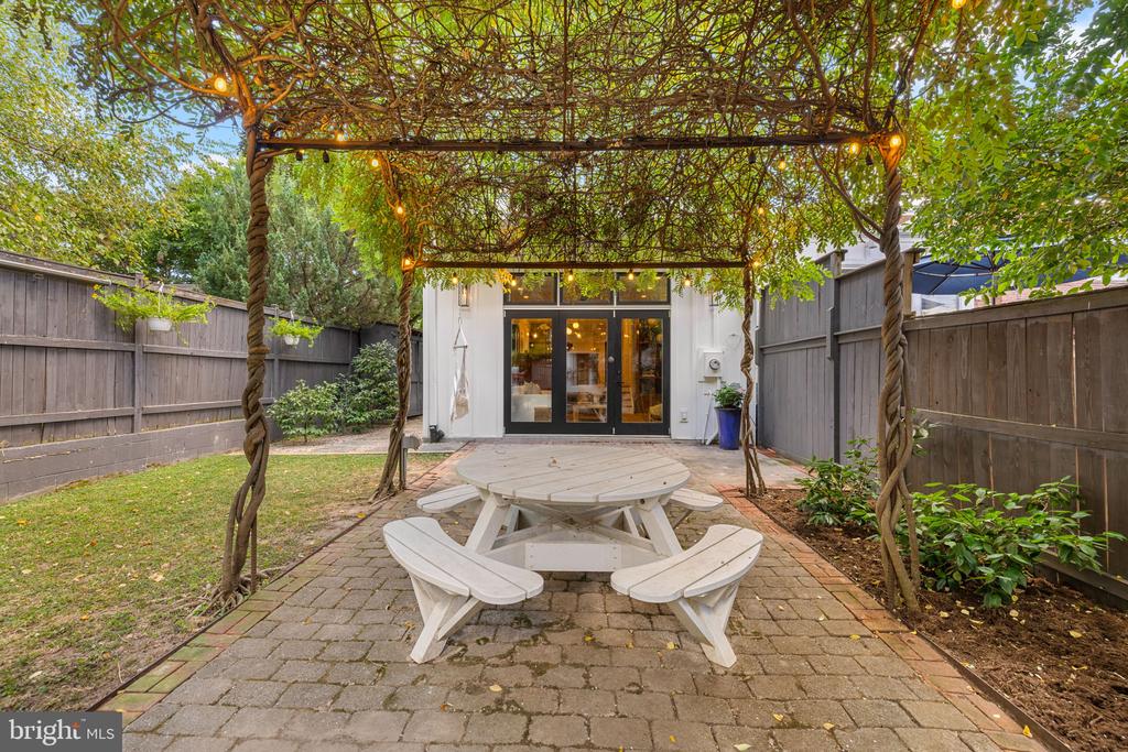 416 DUNCAN AVENUE