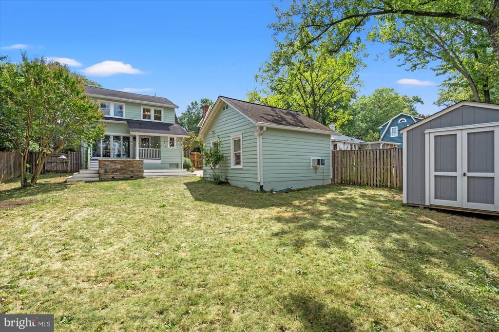 107 W LURAY AVENUE