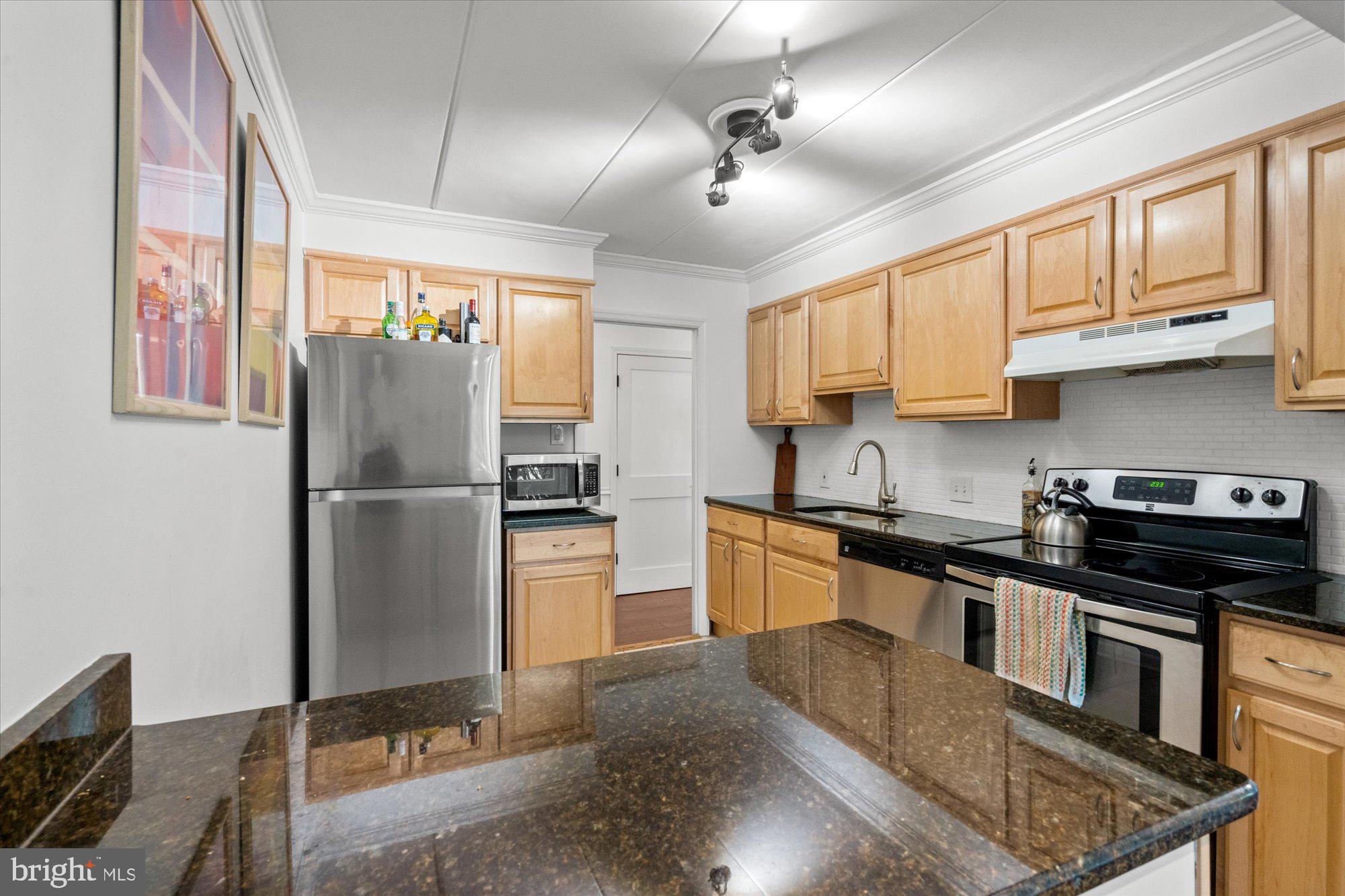 132 ROBERTS LANE 303