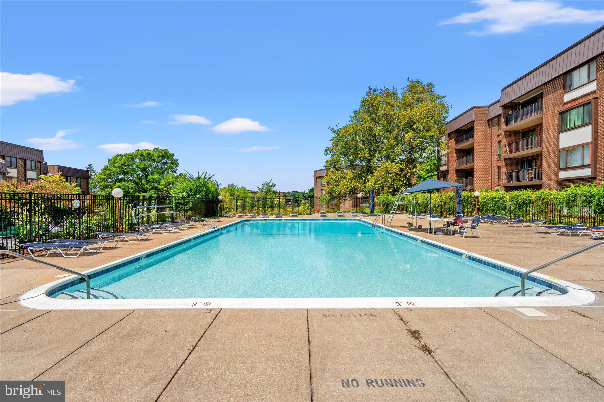 132 ROBERTS LANE 303