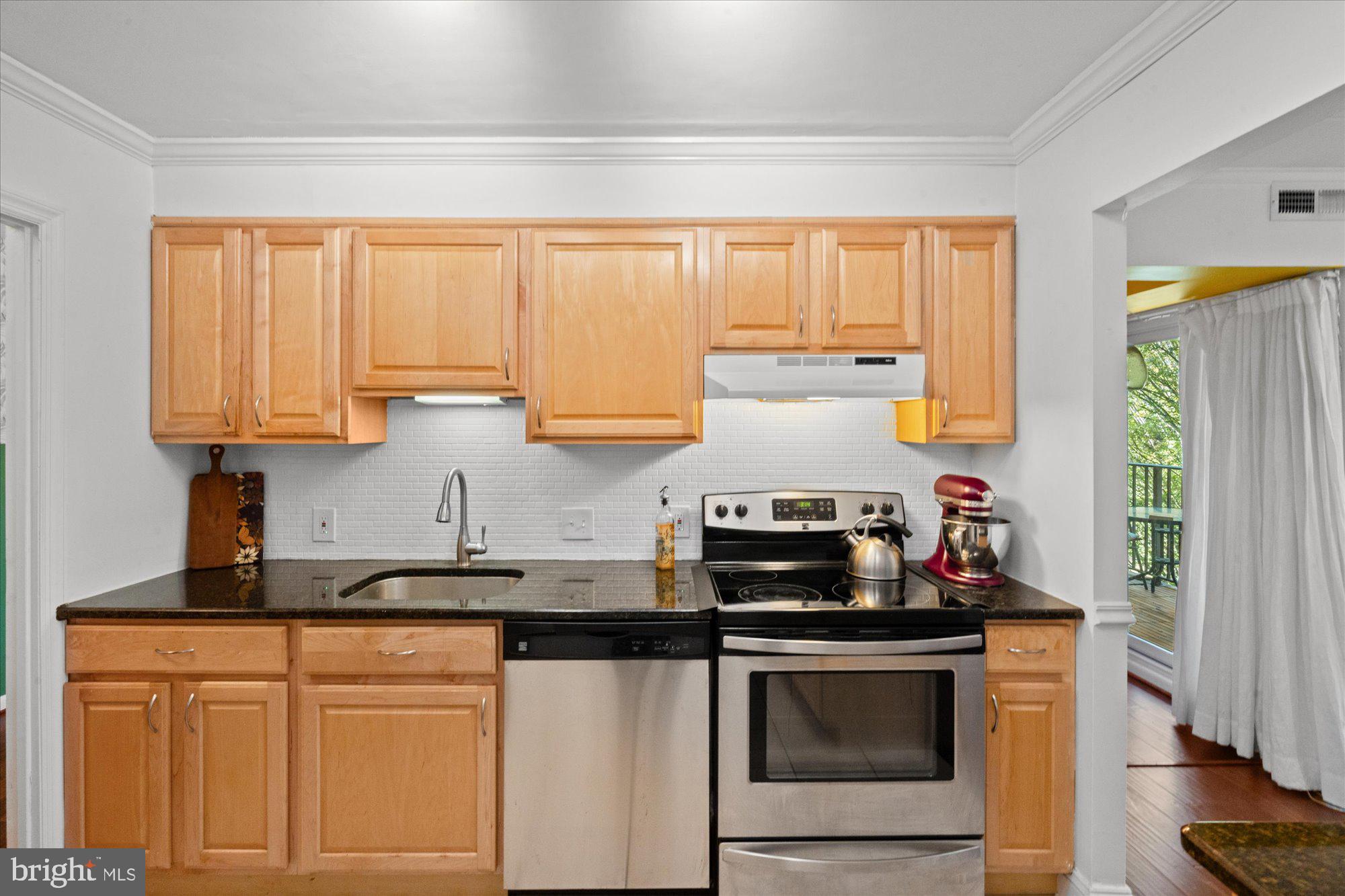 132 ROBERTS LANE 303