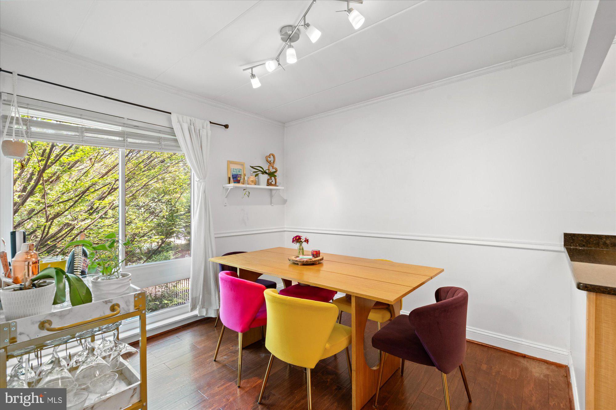 132 ROBERTS LANE 303