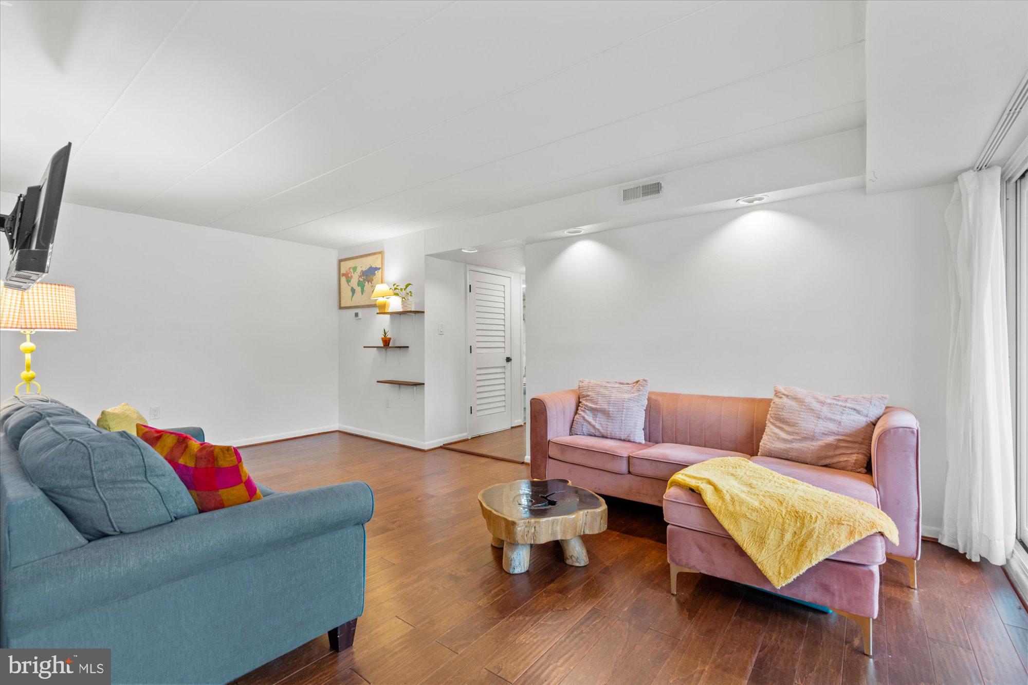 132 ROBERTS LANE 303