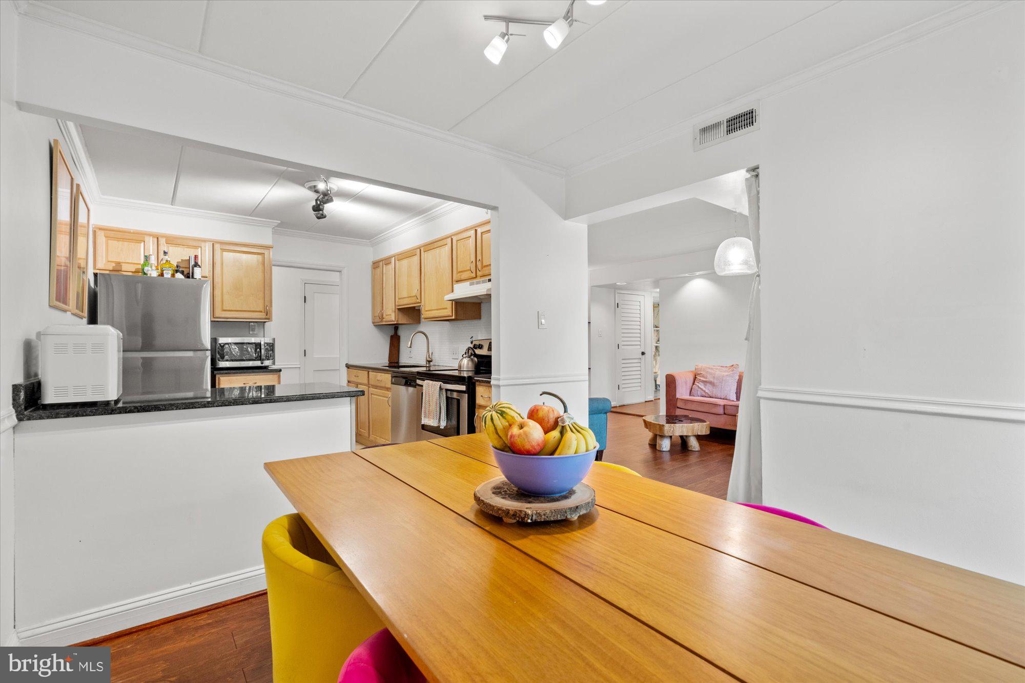 132 ROBERTS LANE 303