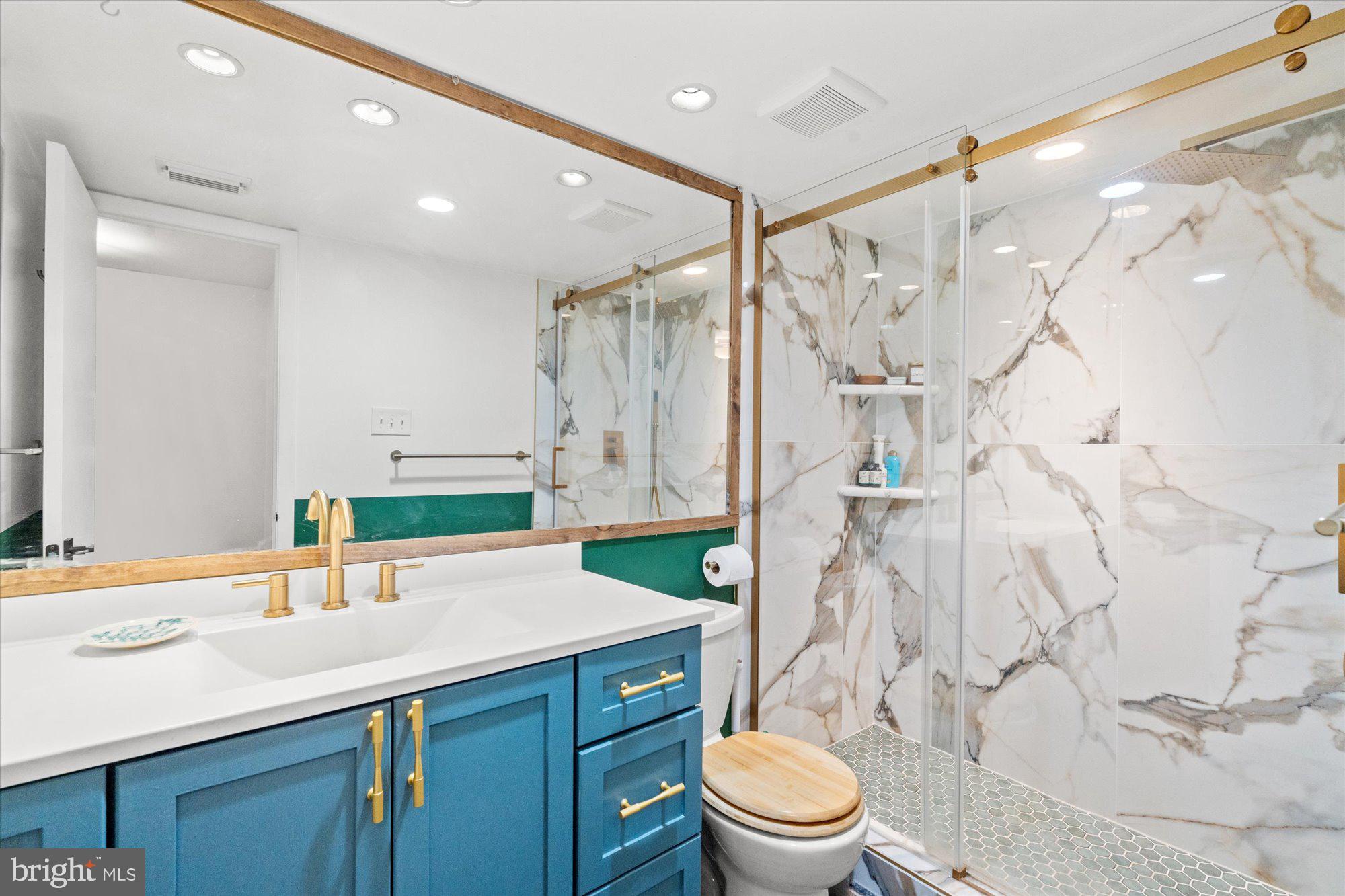 132 ROBERTS LANE 303