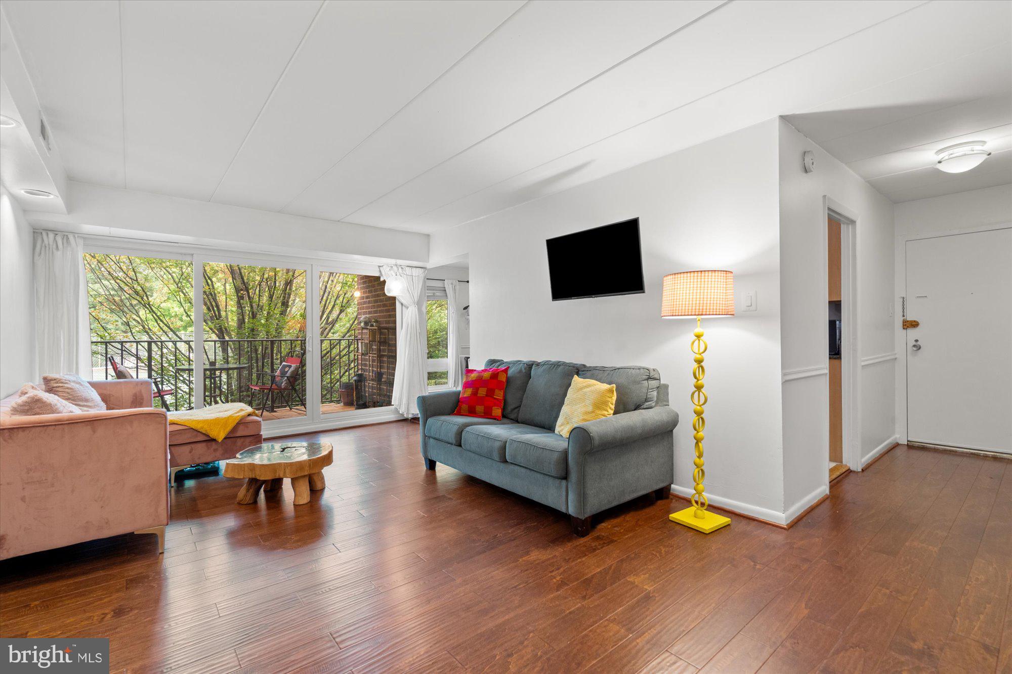 132 ROBERTS LANE 303