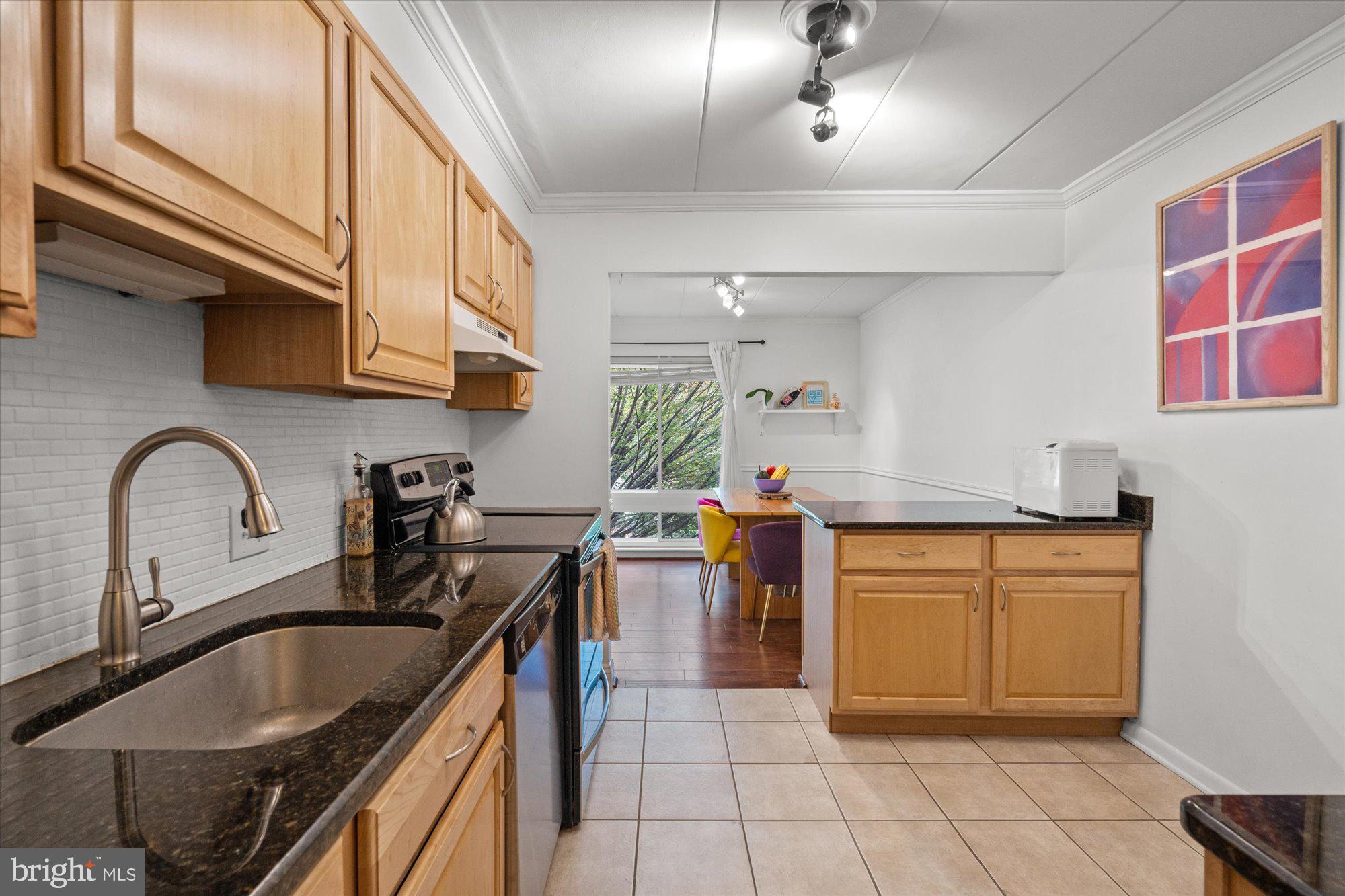 132 ROBERTS LANE 303