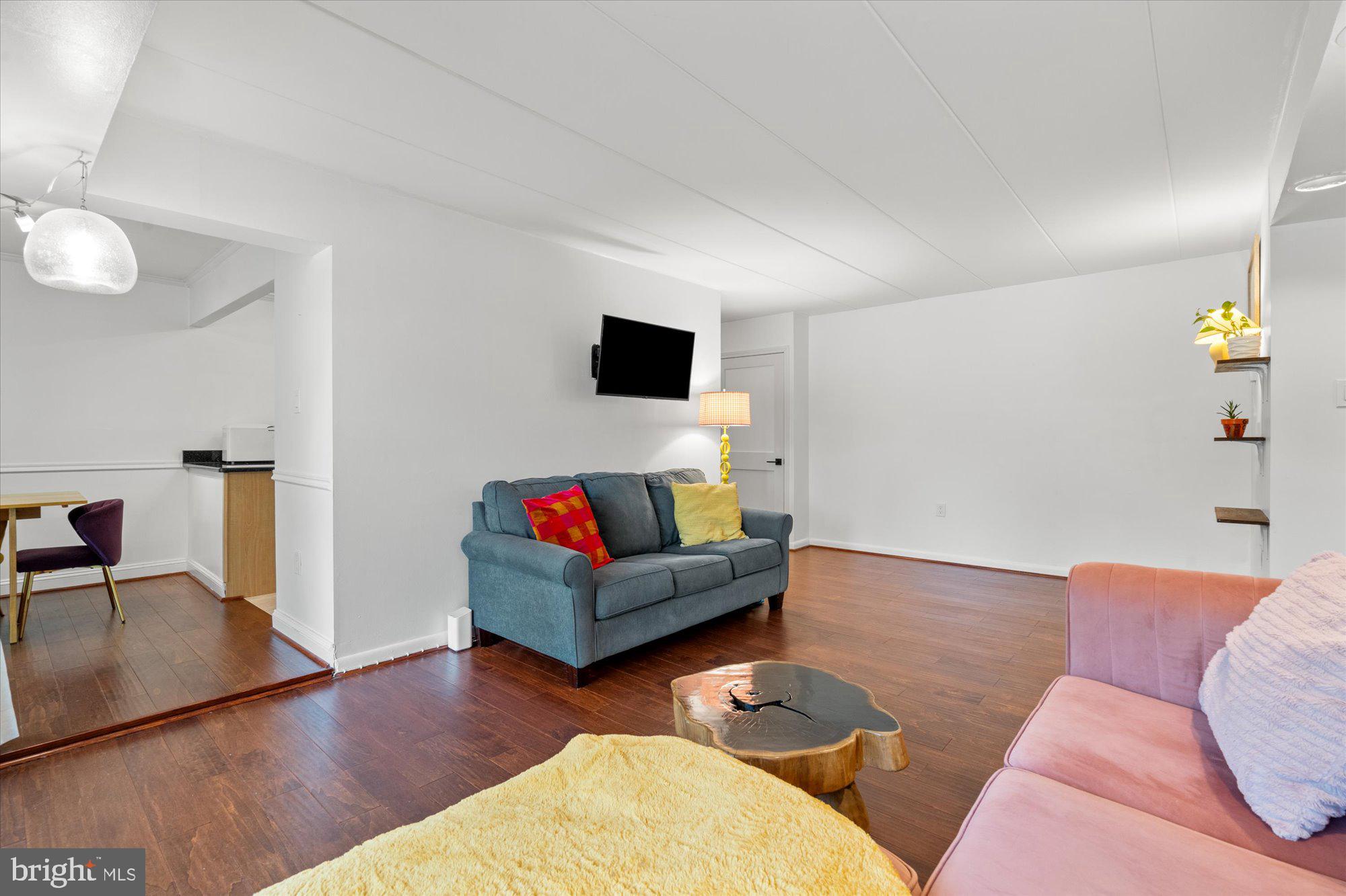 132 ROBERTS LANE 303