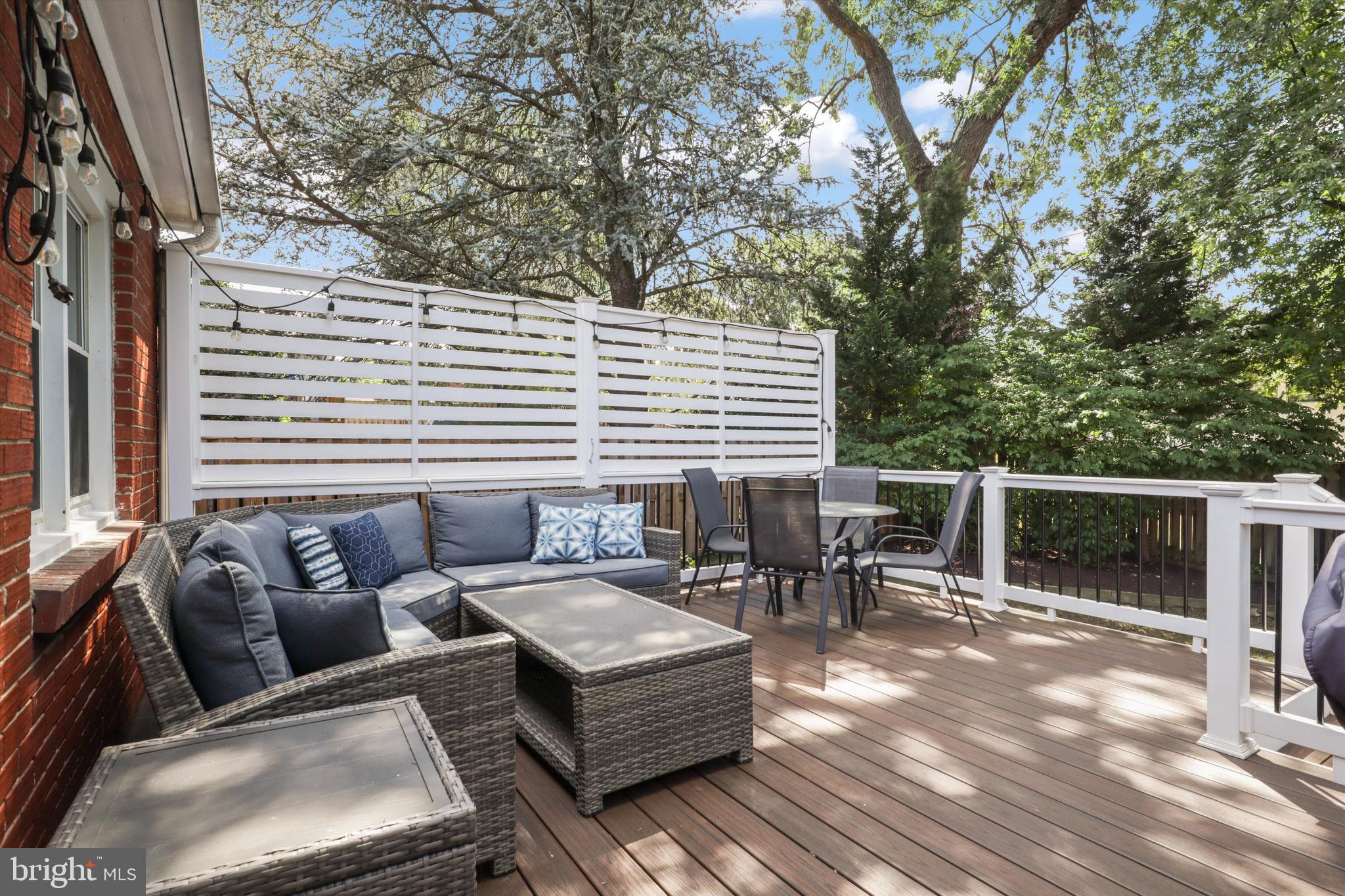 4534 LA SALLE AVENUE