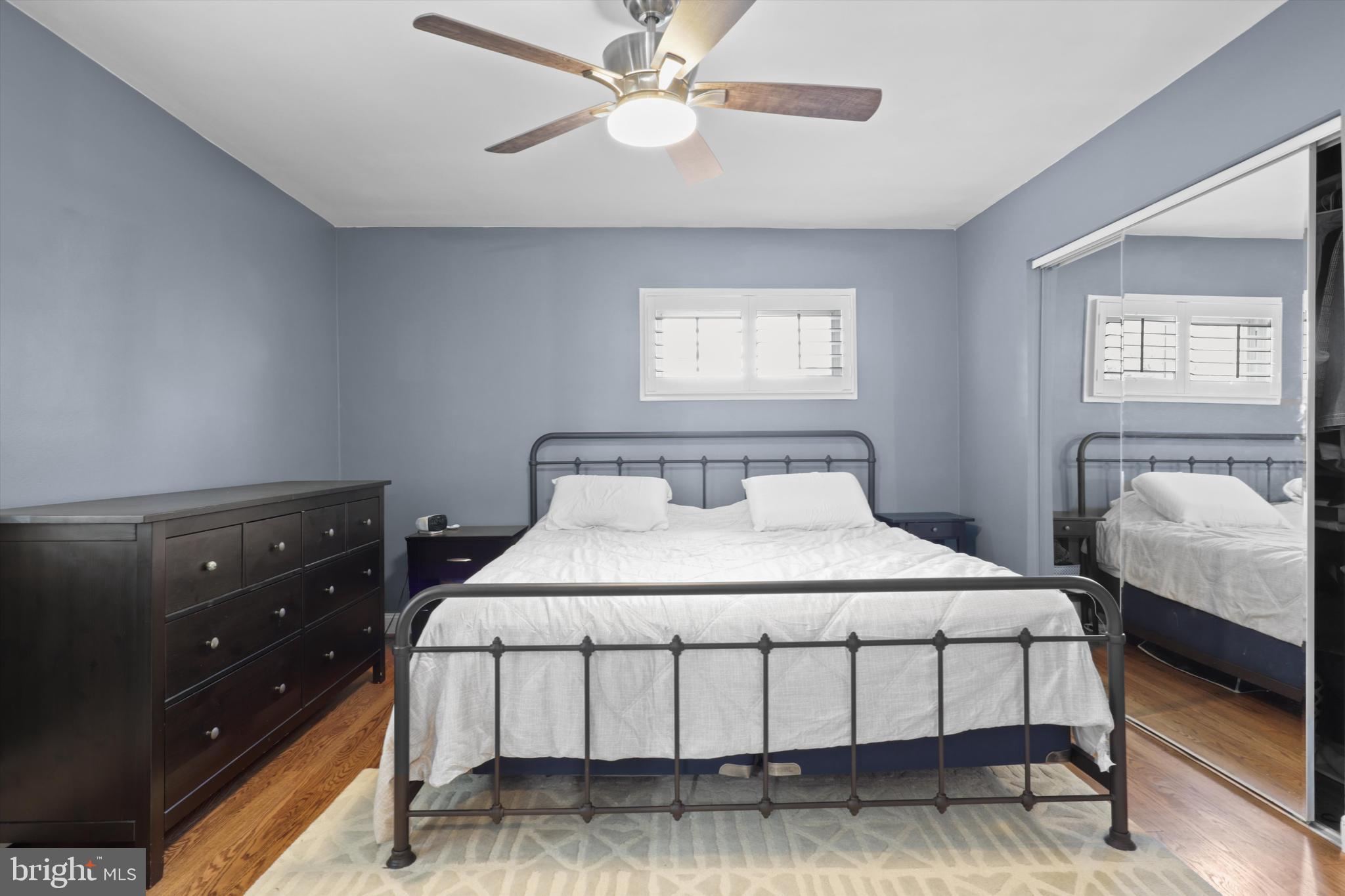 4534 LA SALLE AVENUE