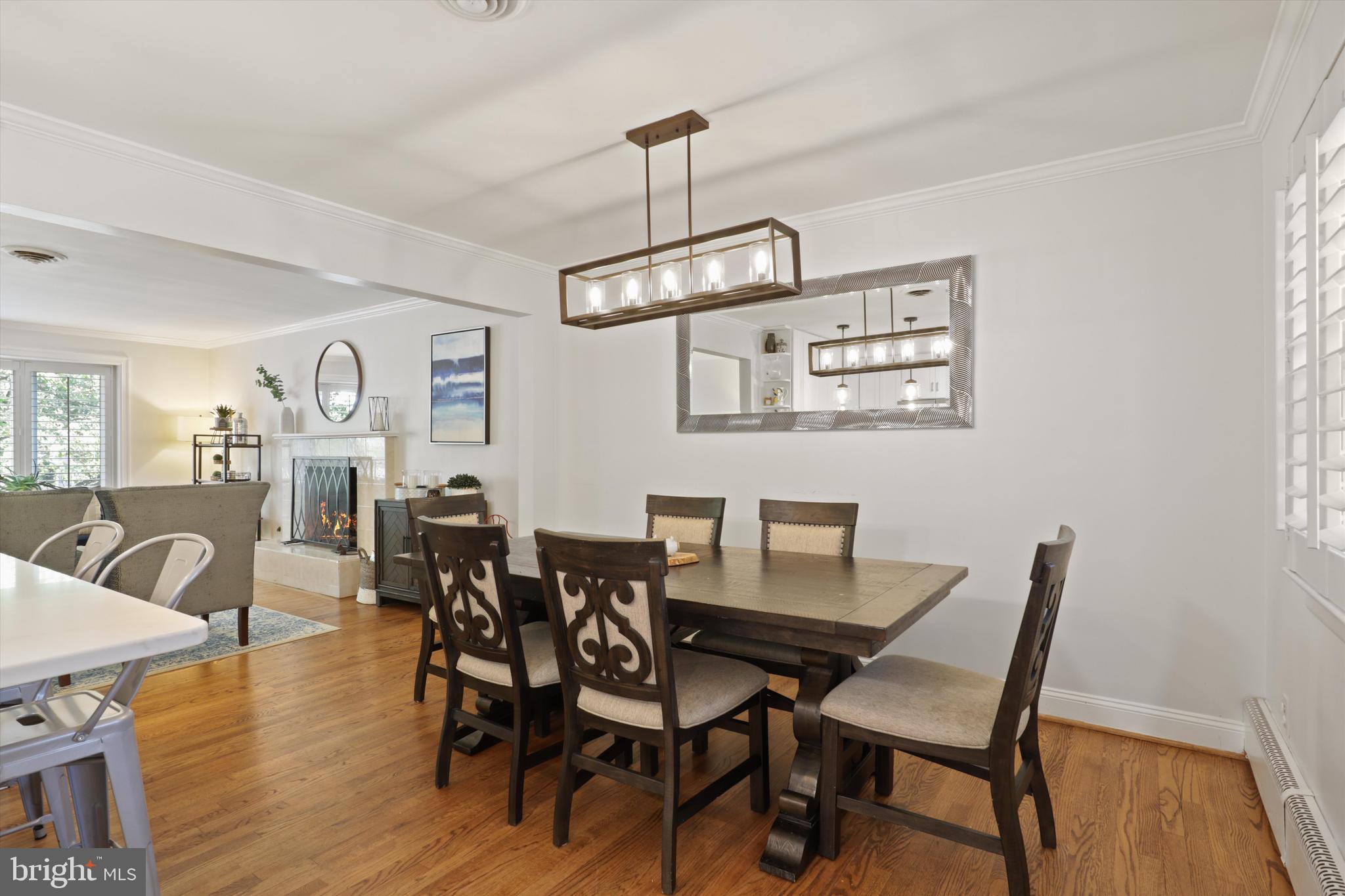 4534 LA SALLE AVENUE