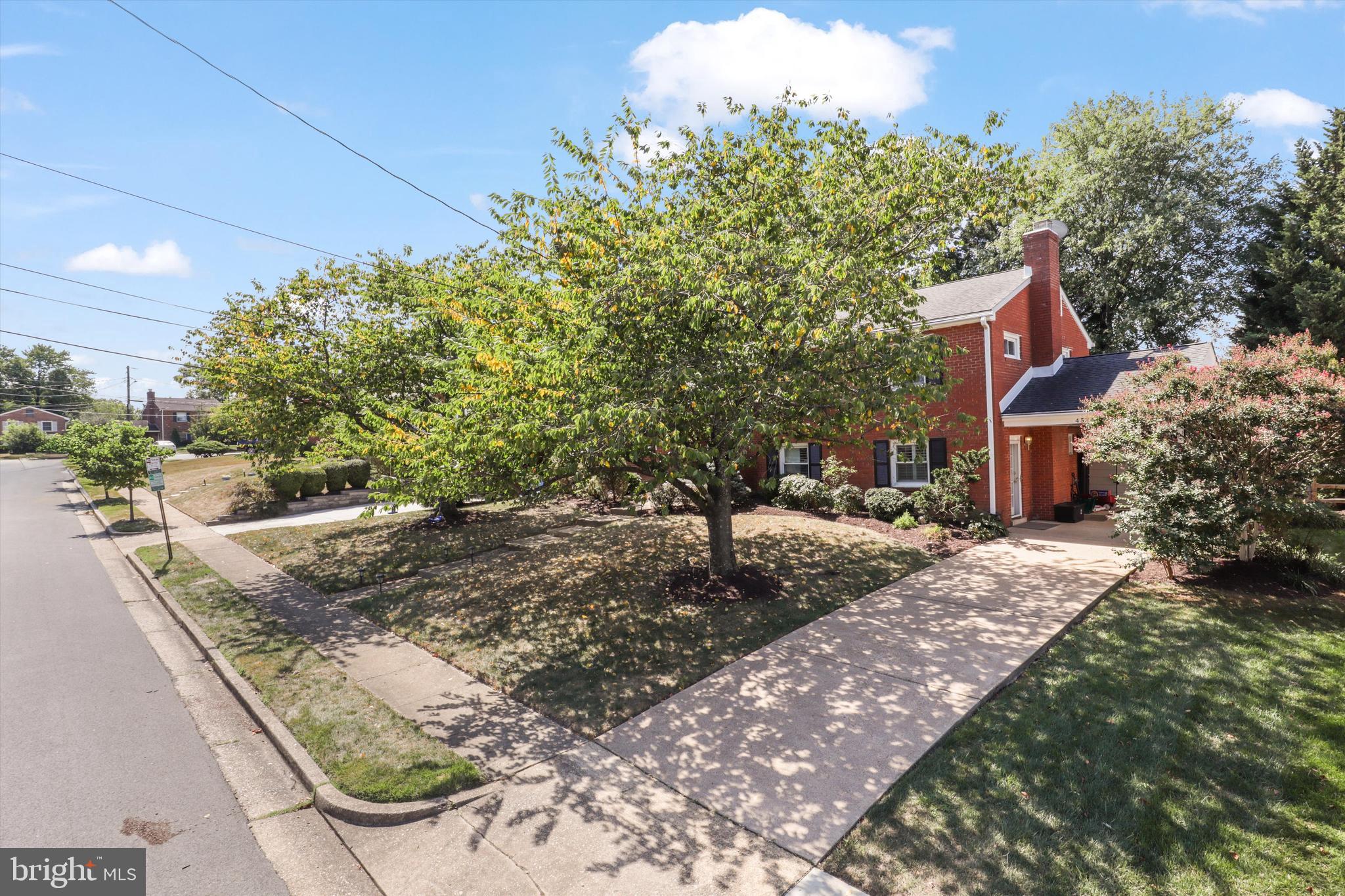 4534 LA SALLE AVENUE