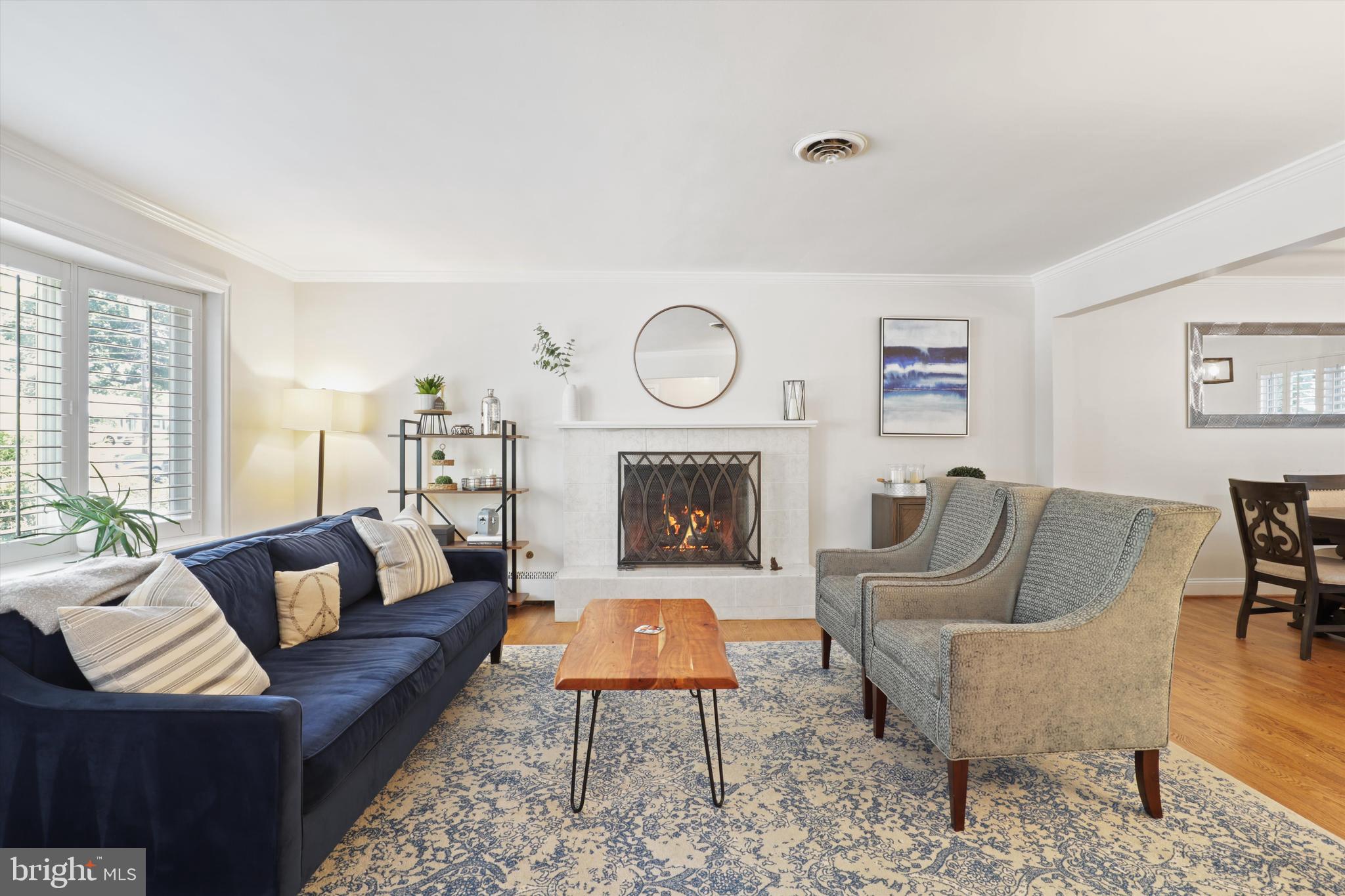 4534 LA SALLE AVENUE