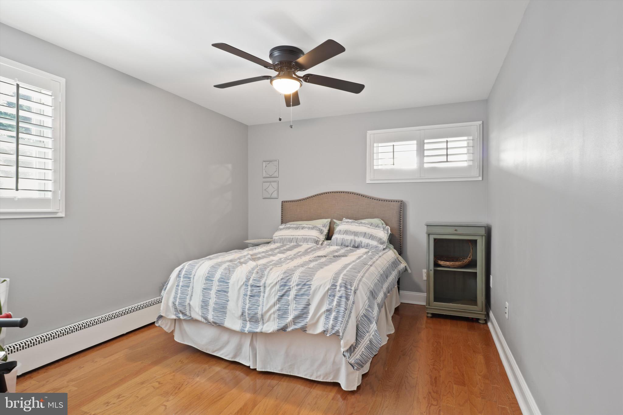 4534 LA SALLE AVENUE