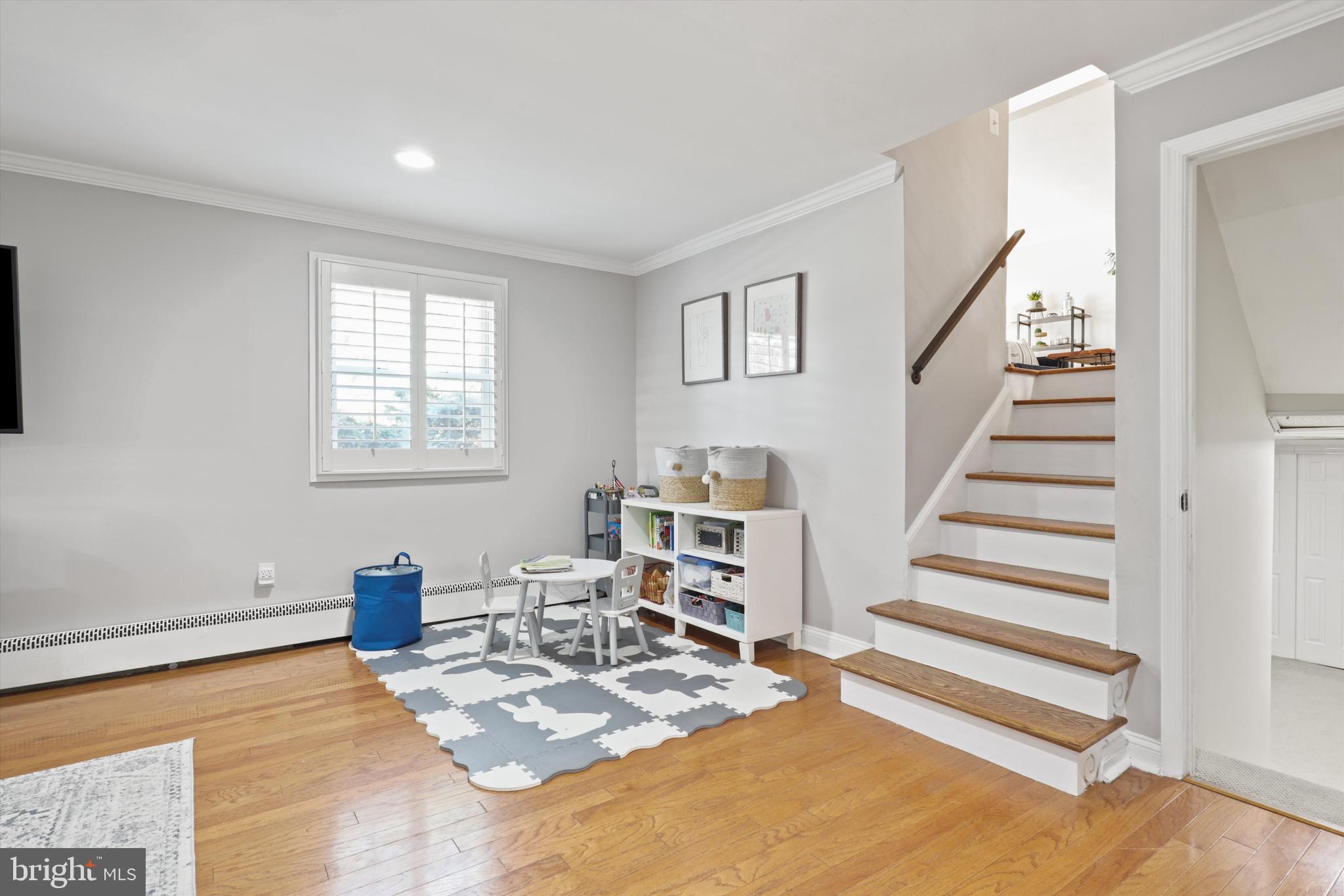 4534 LA SALLE AVENUE