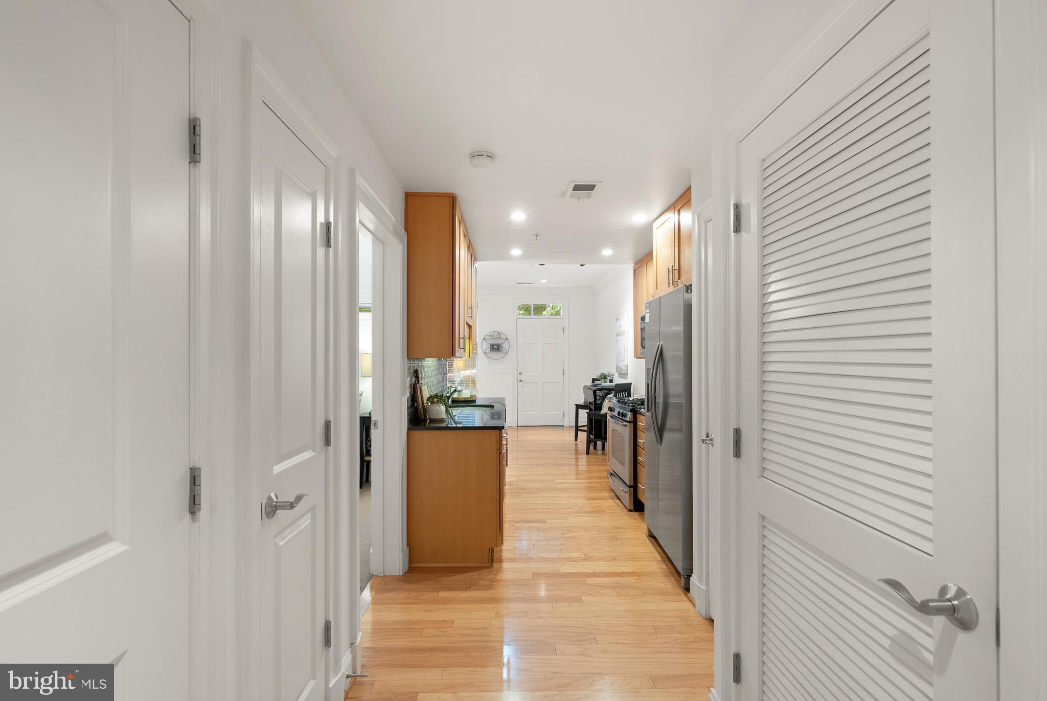 1023 N ROYAL STREET 109