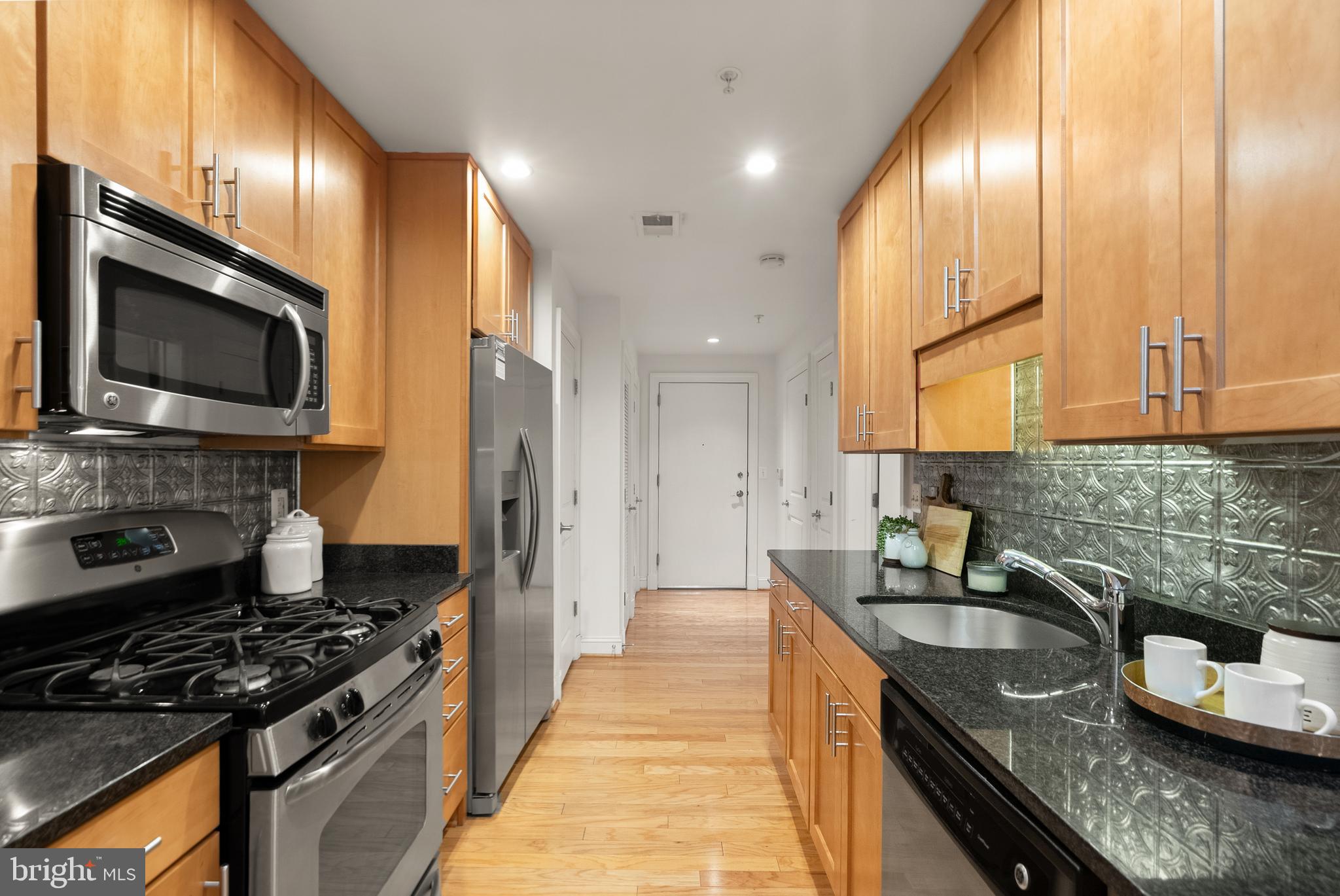 1023 N ROYAL STREET 109