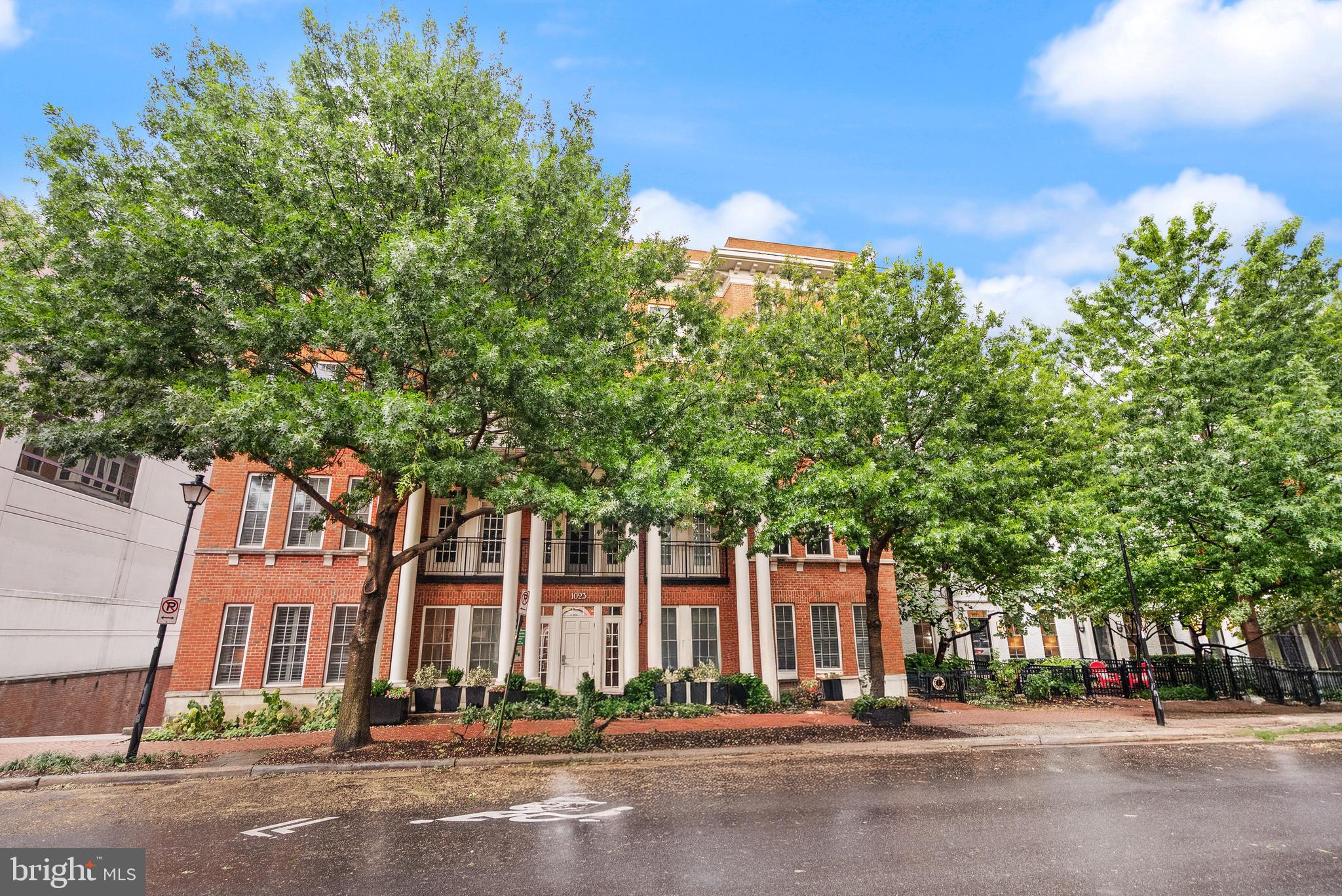 1023 N ROYAL STREET 109