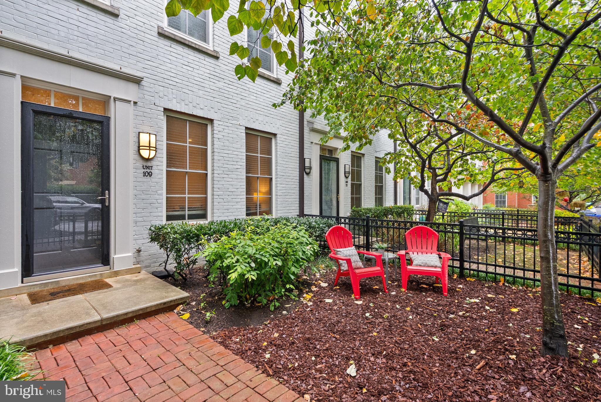 1023 N ROYAL STREET 109