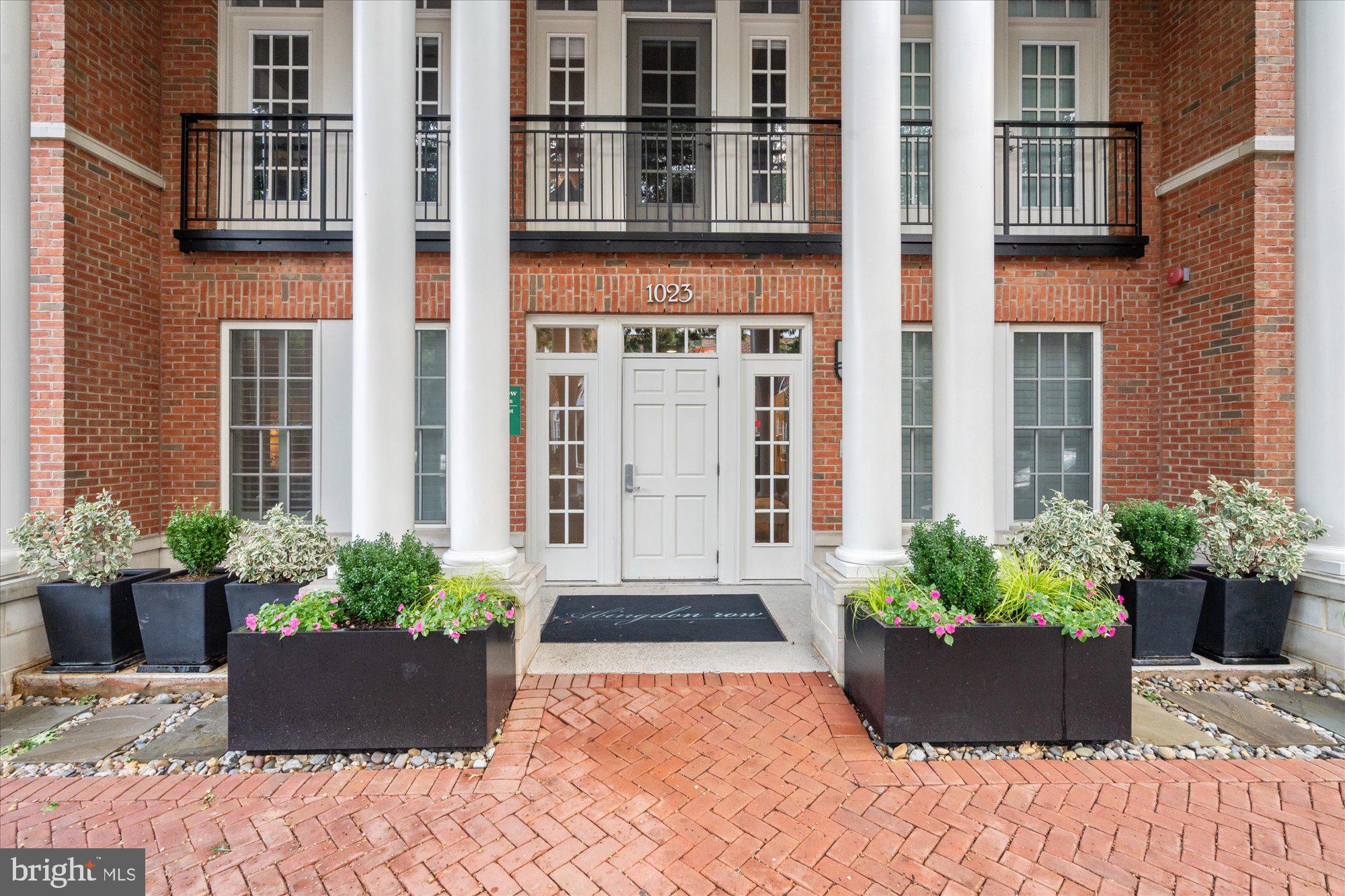 1023 N ROYAL STREET 203