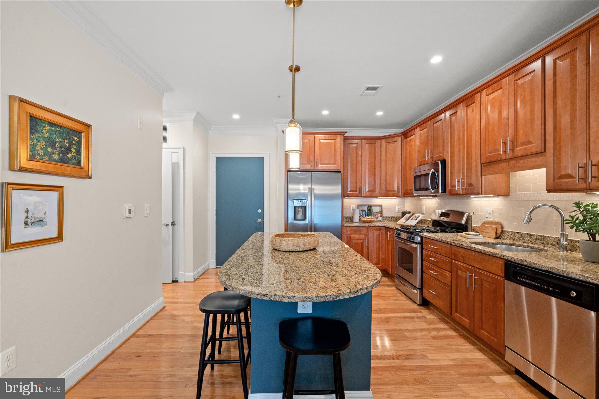 1023 N ROYAL STREET 203