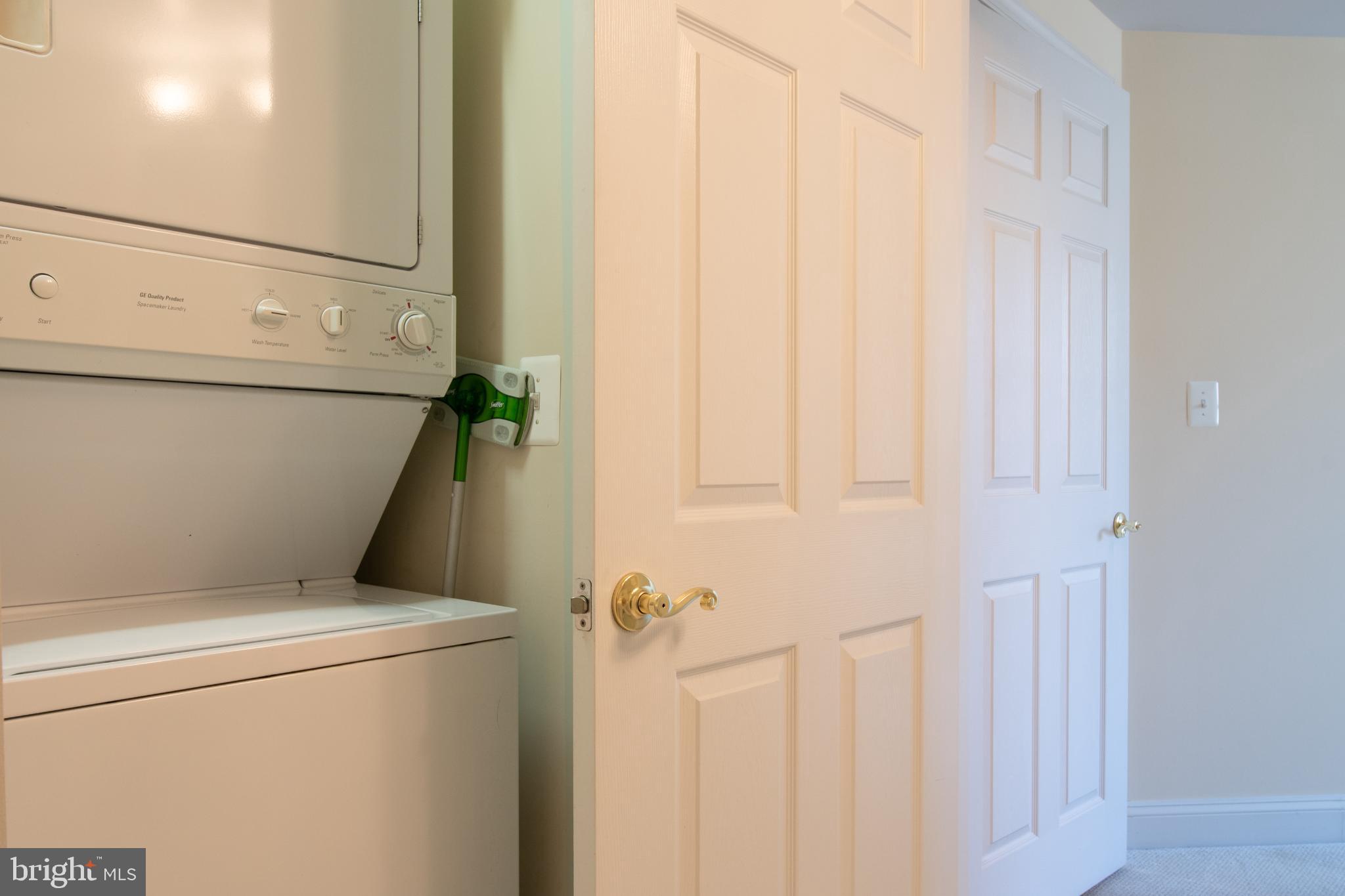 828 SLATERS LANE 107