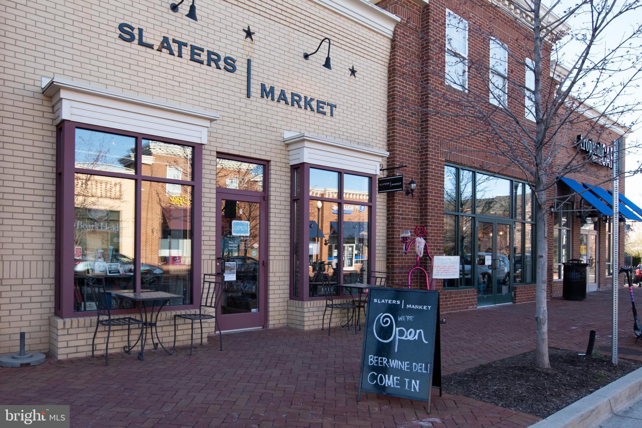 828 SLATERS LANE 107