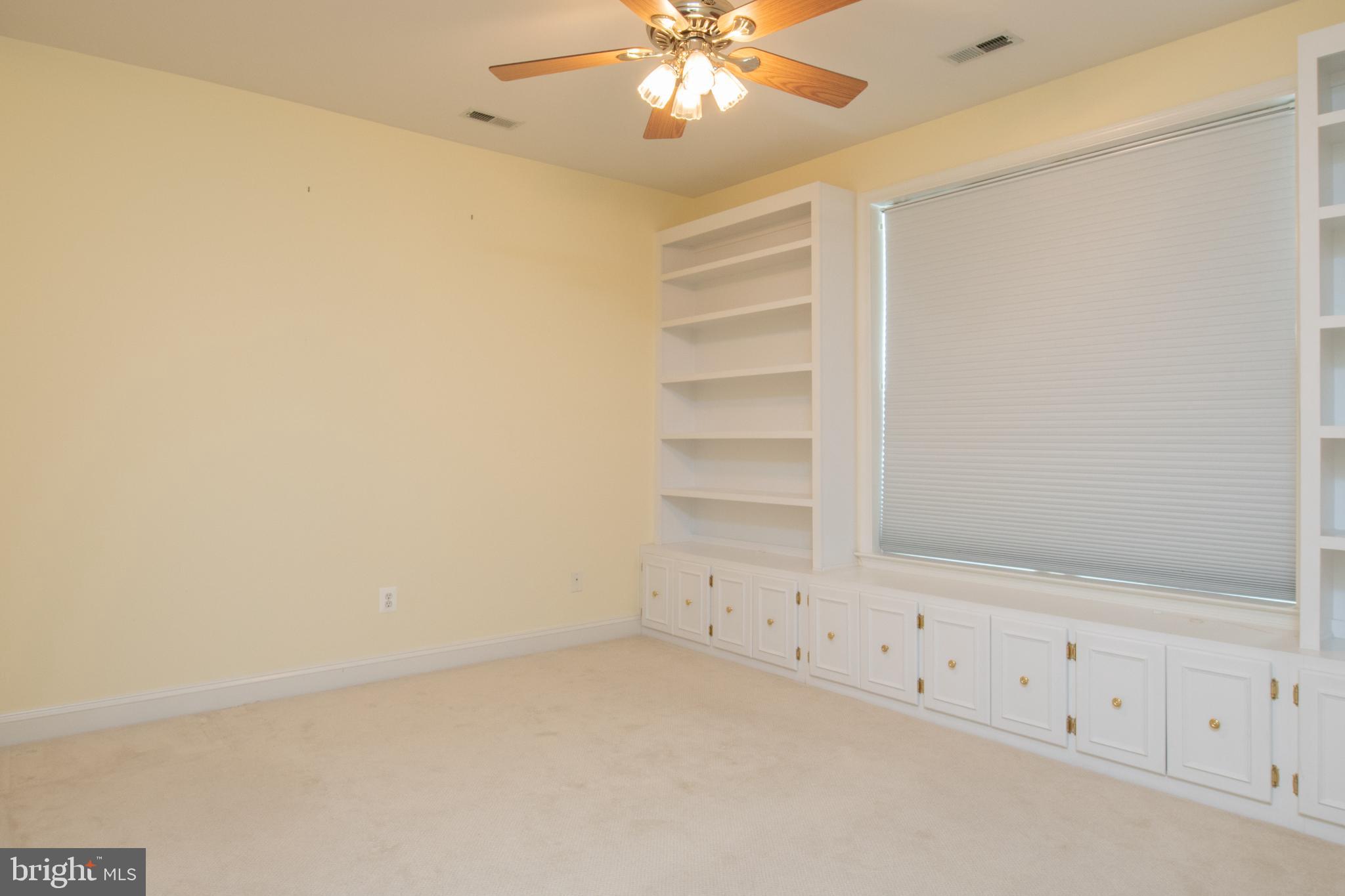 828 SLATERS LANE 107