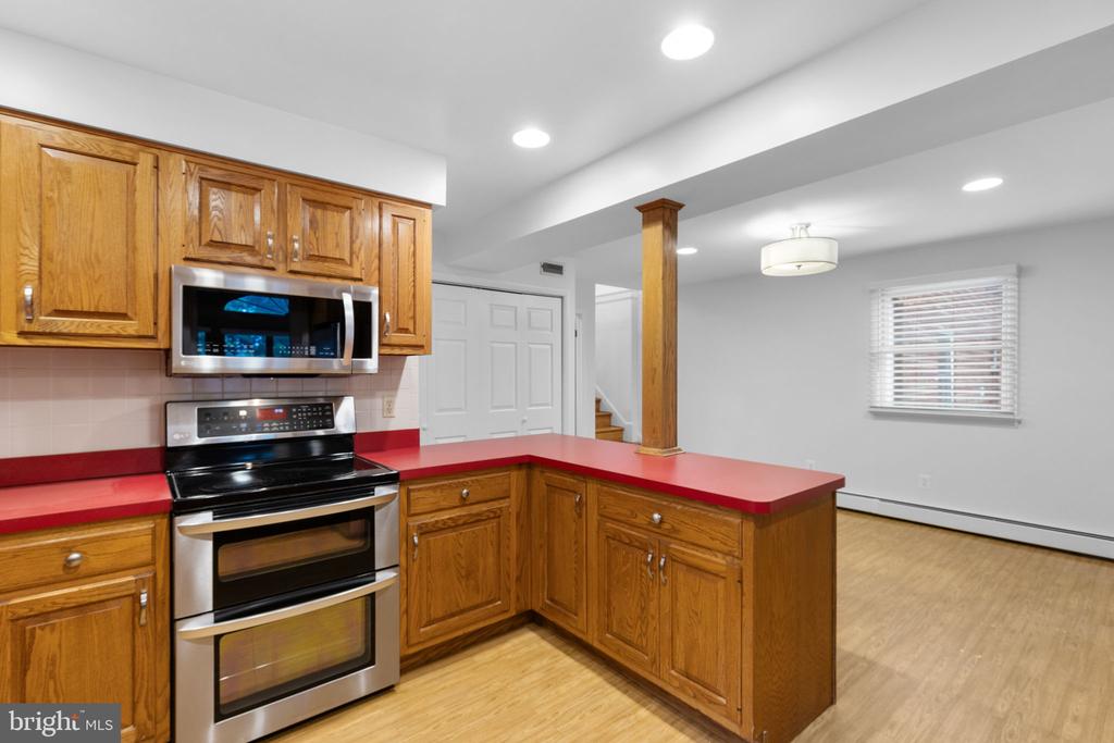 703 BRAXTON PLACE