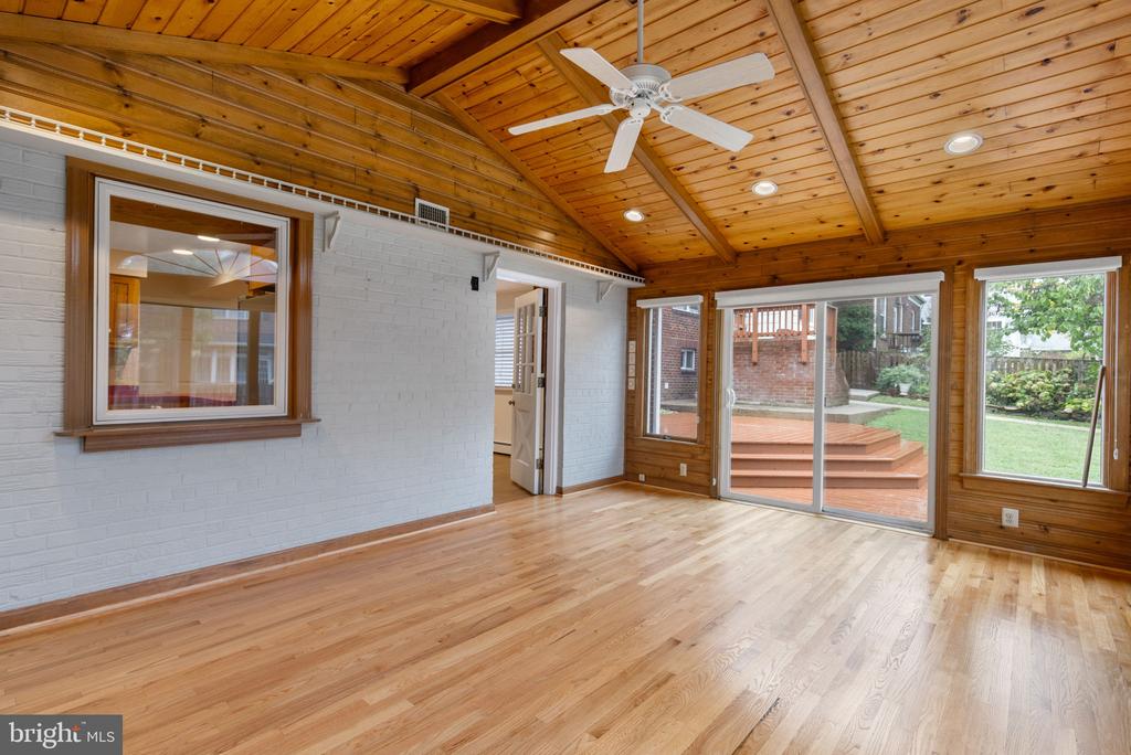 703 BRAXTON PLACE
