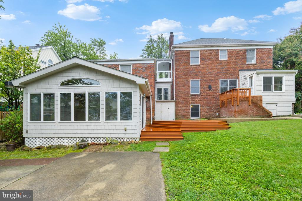 703 BRAXTON PLACE