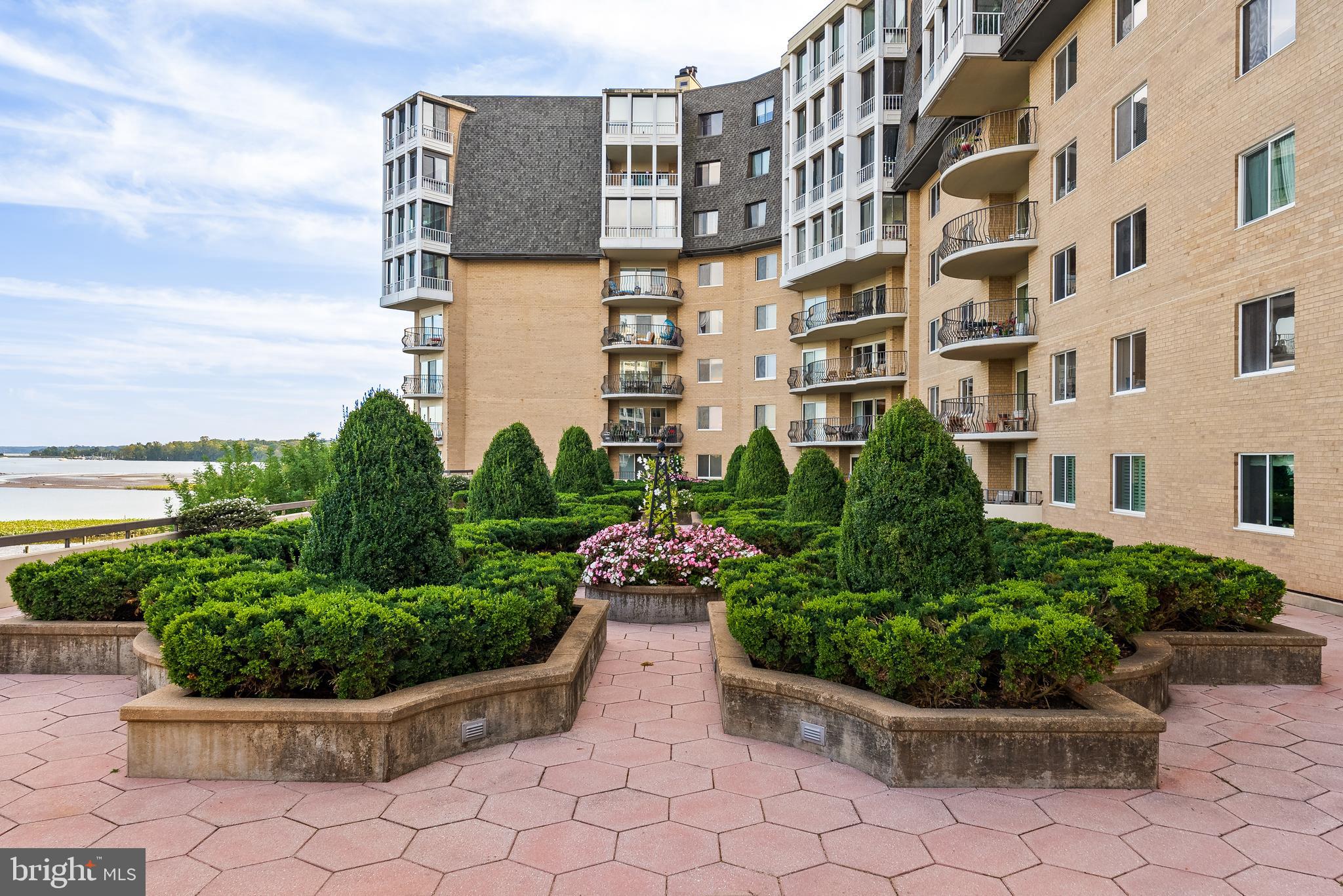 1250 S WASHINGTON STREET S 116