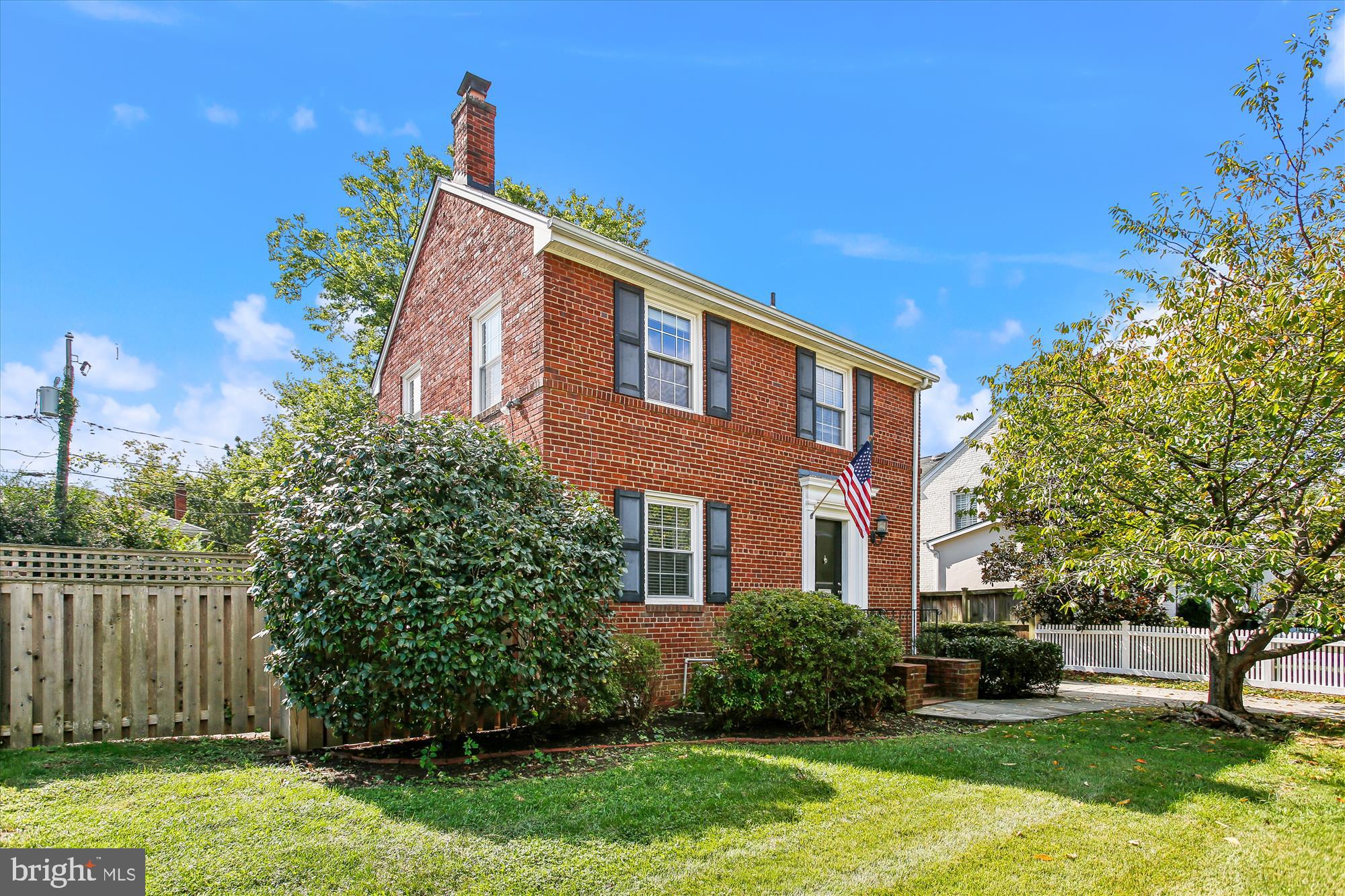 516 W WINDSOR AVENUE