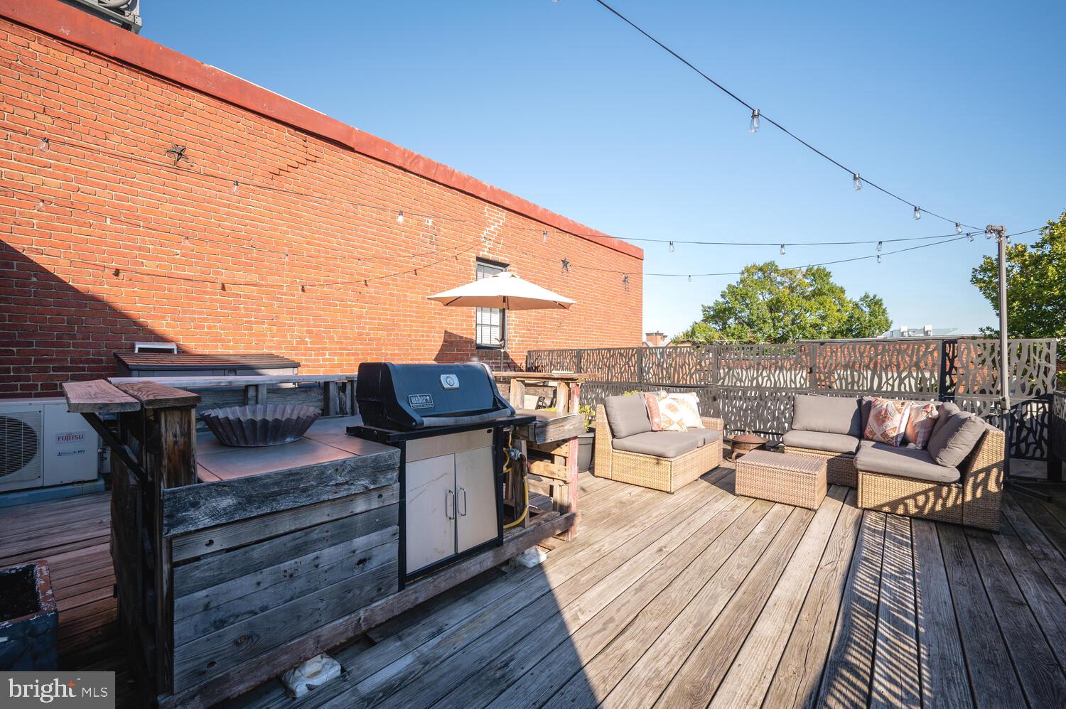 107 N FAIRFAX STREET N