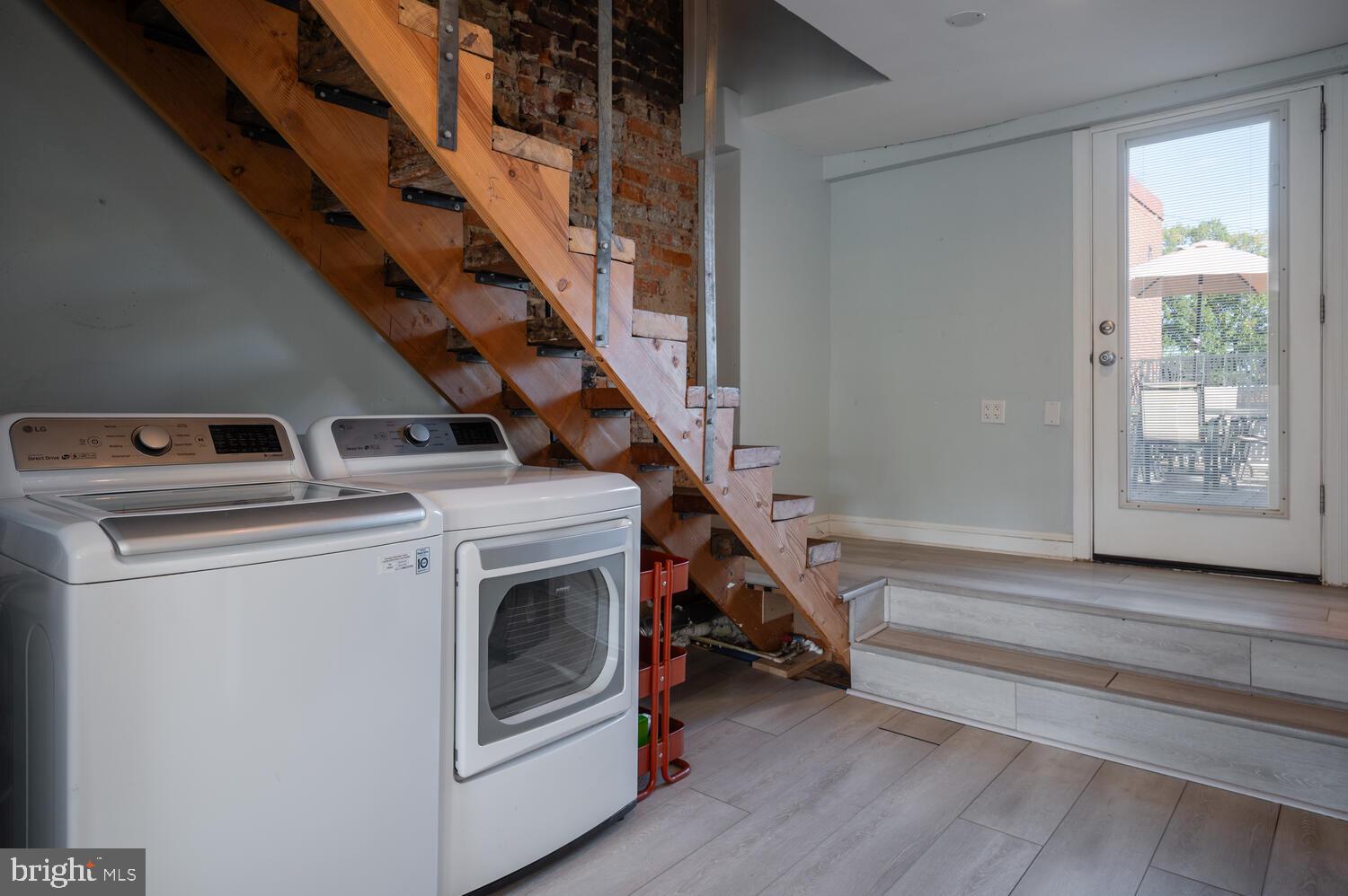 107 N FAIRFAX STREET N