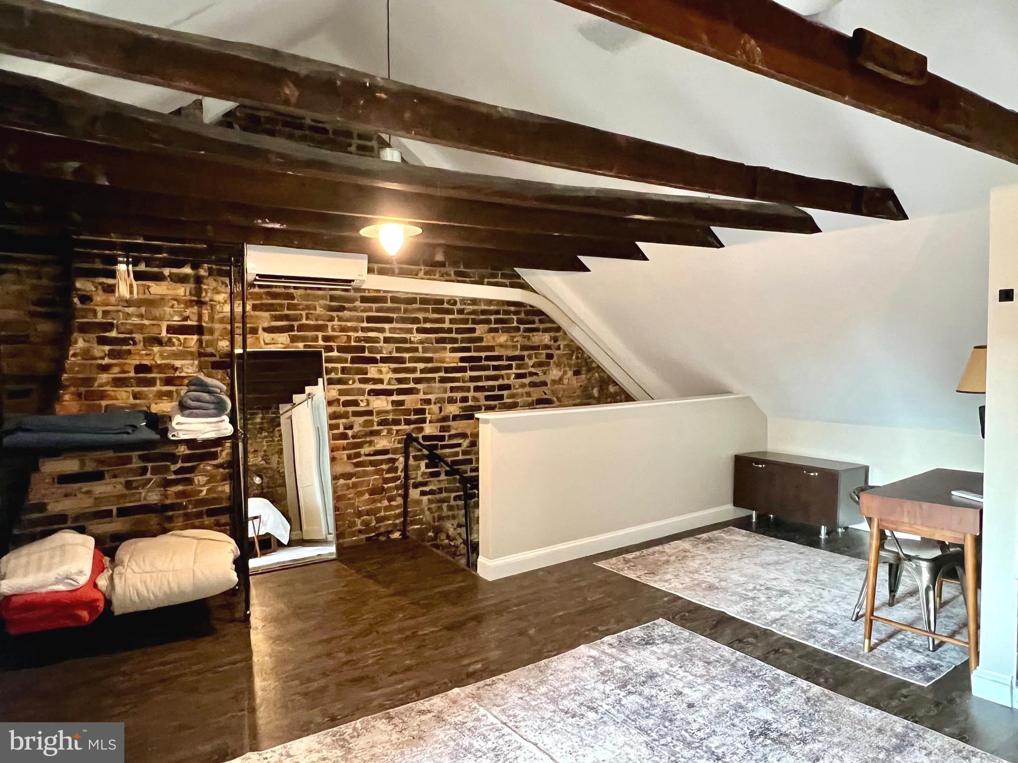 107 N FAIRFAX STREET N