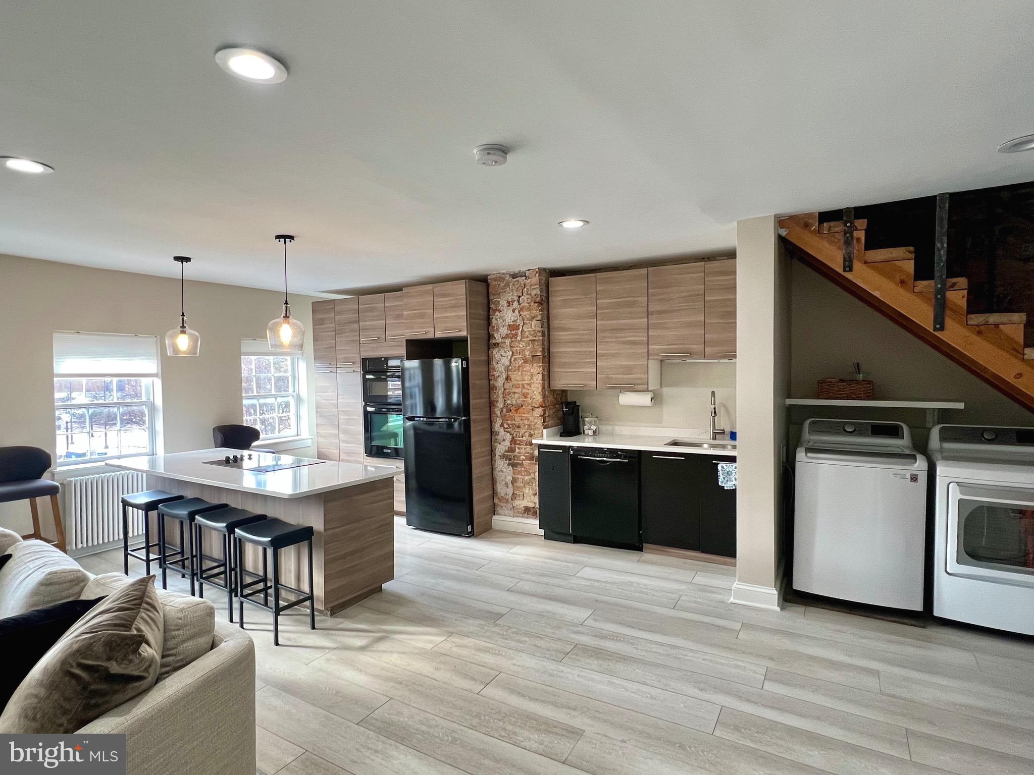 107 N FAIRFAX STREET N