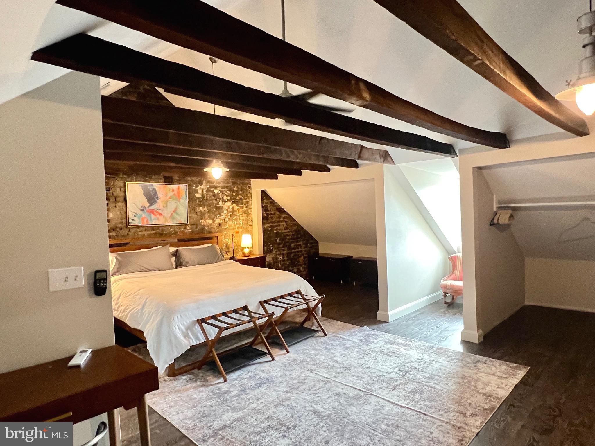 107 N FAIRFAX STREET N