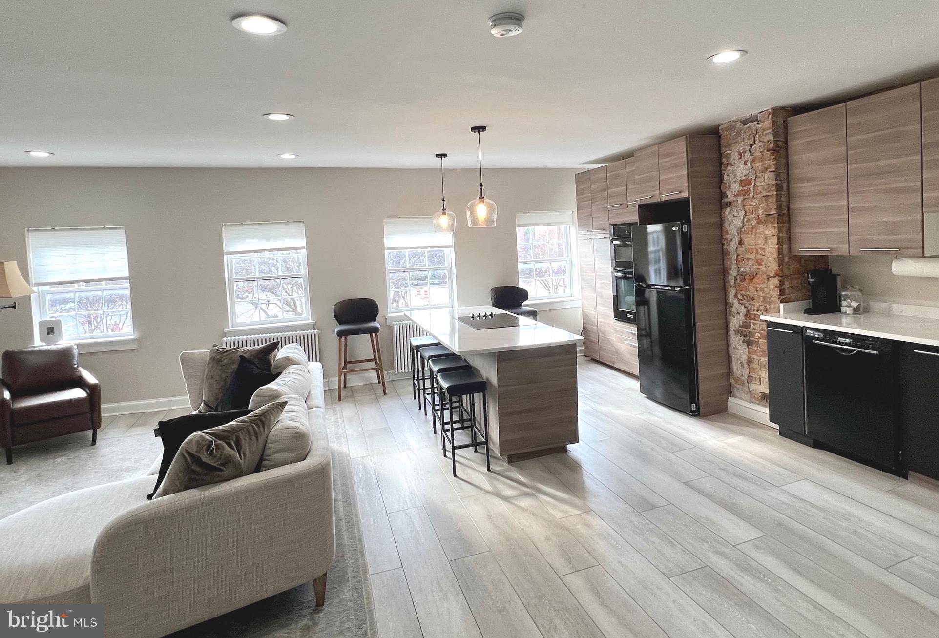 107 N FAIRFAX STREET N